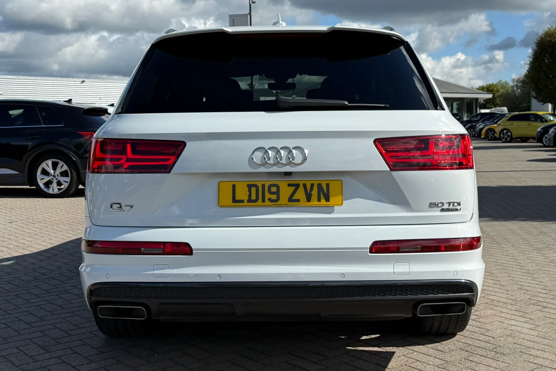 Audi Q7 thumbnail image number 40