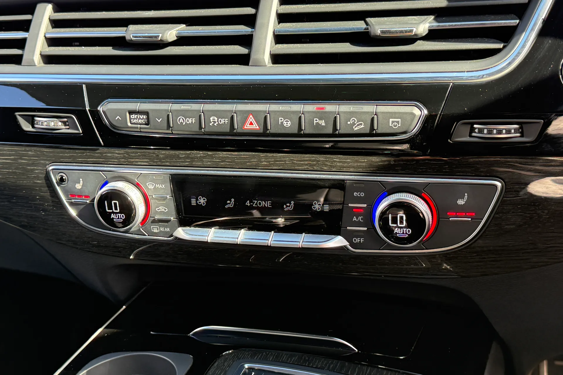 Audi Q7 thumbnail image number 18