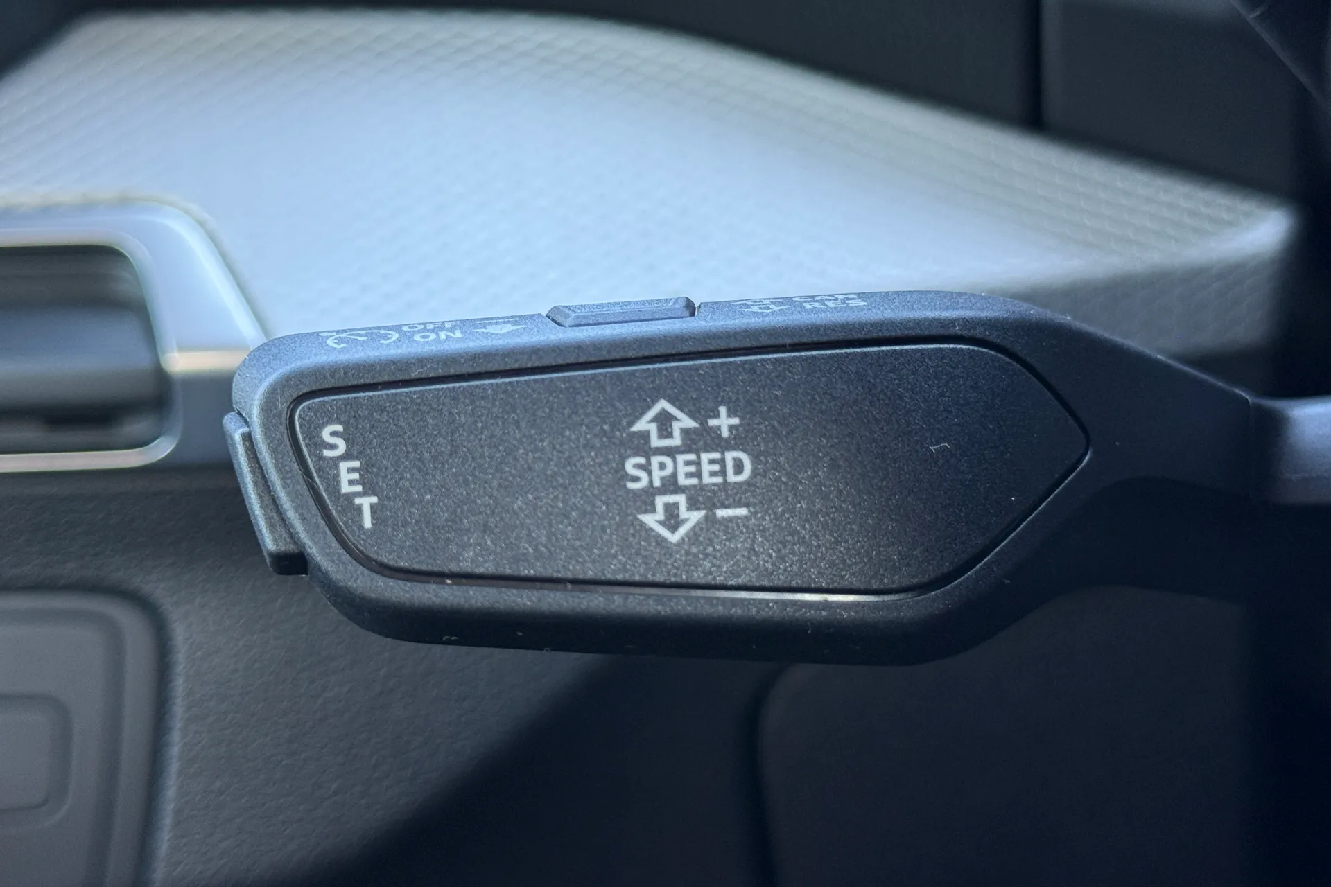 Audi Q2 thumbnail image number 12