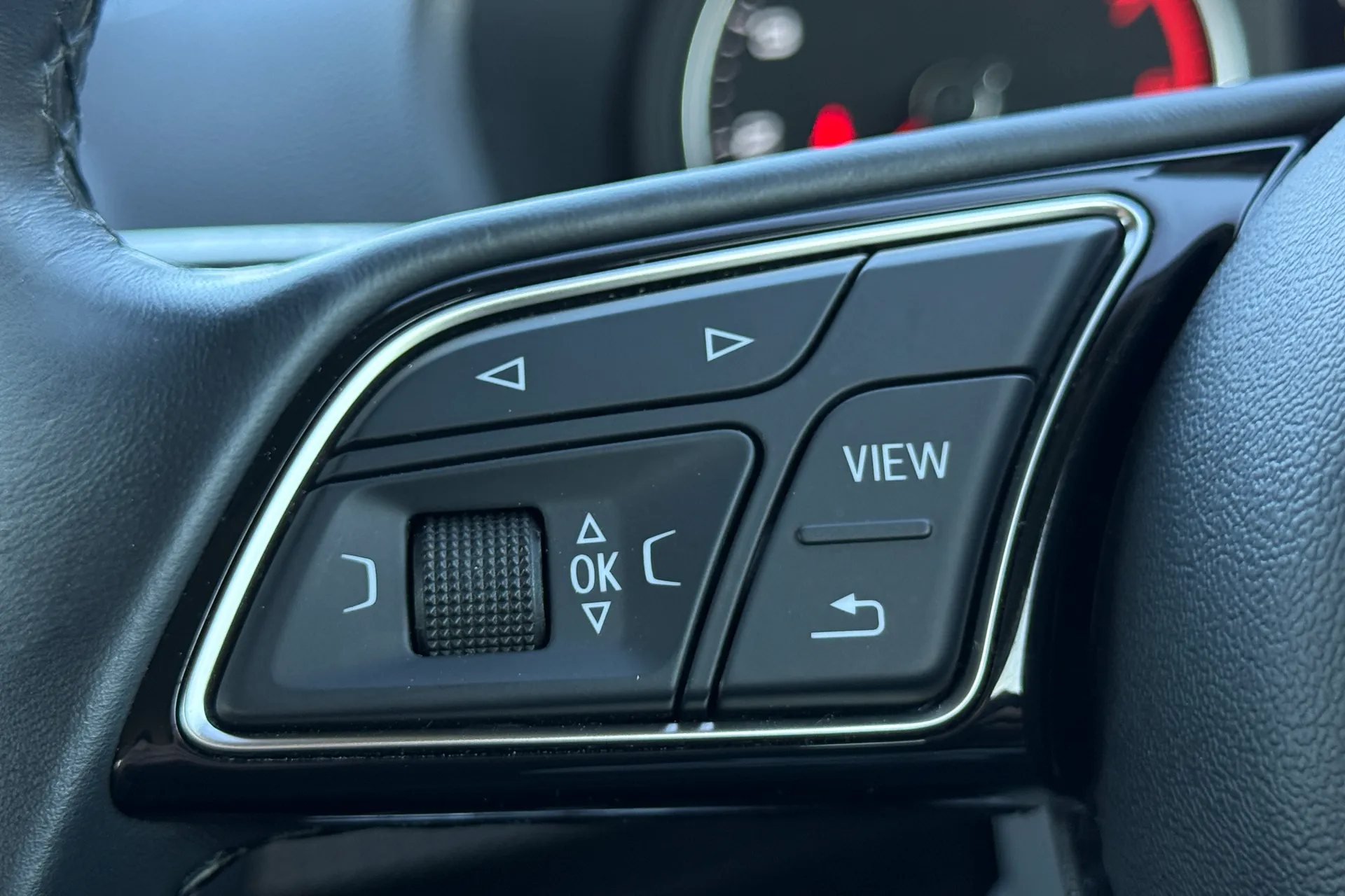 Audi Q2 thumbnail image number 15