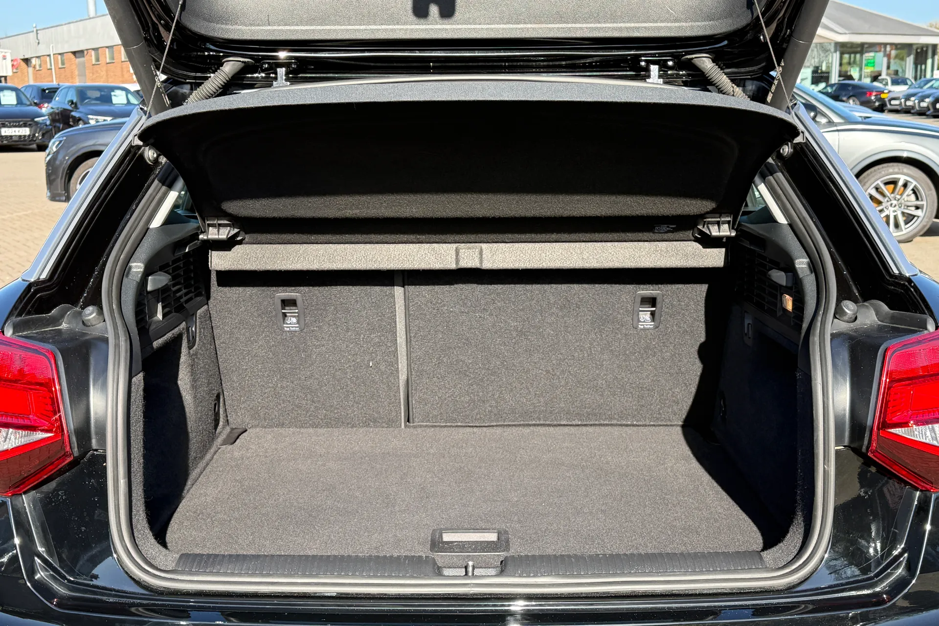 Audi Q2 thumbnail image number 29