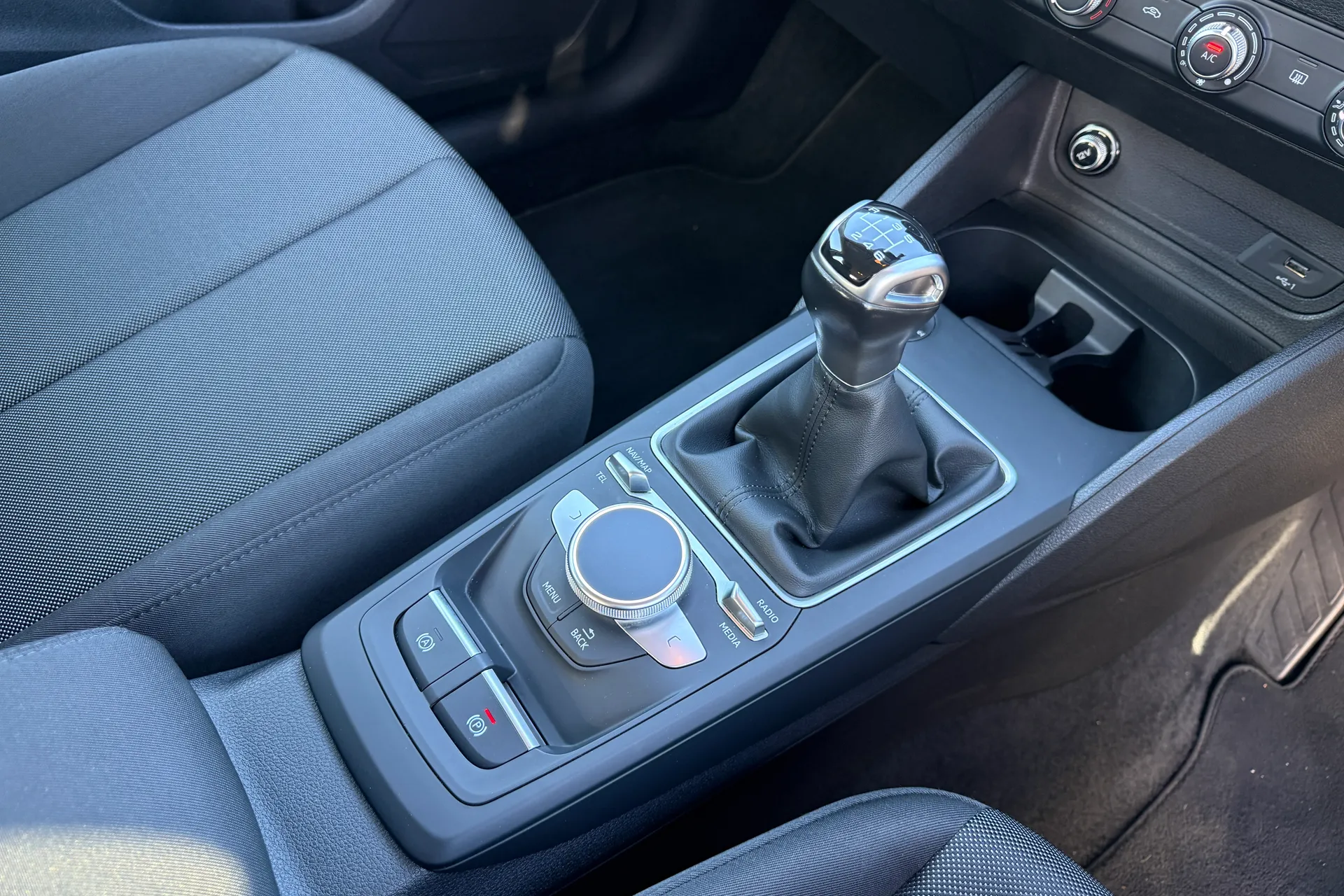 Audi Q2 thumbnail image number 34