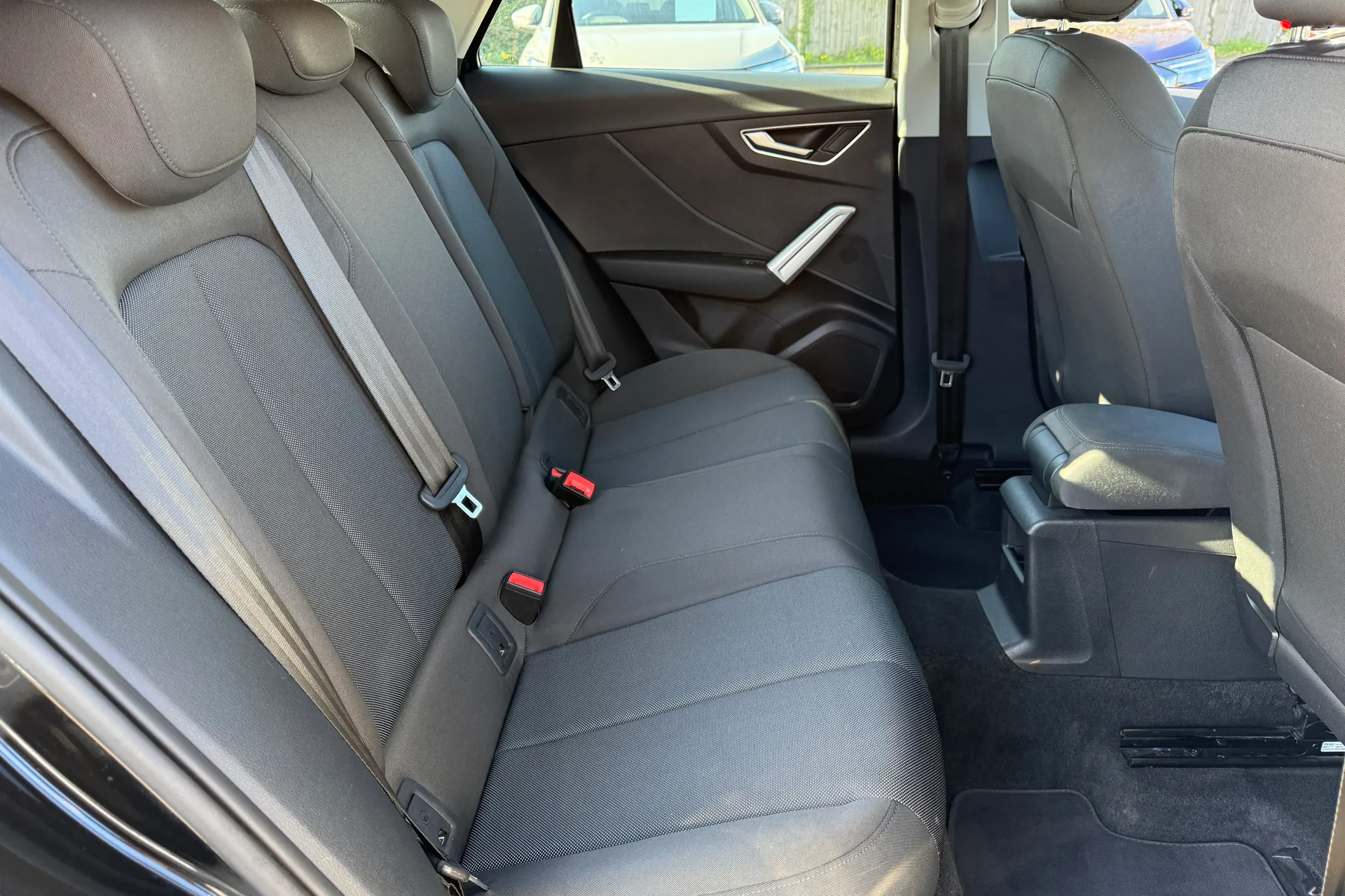 Audi Q2 thumbnail image number 39