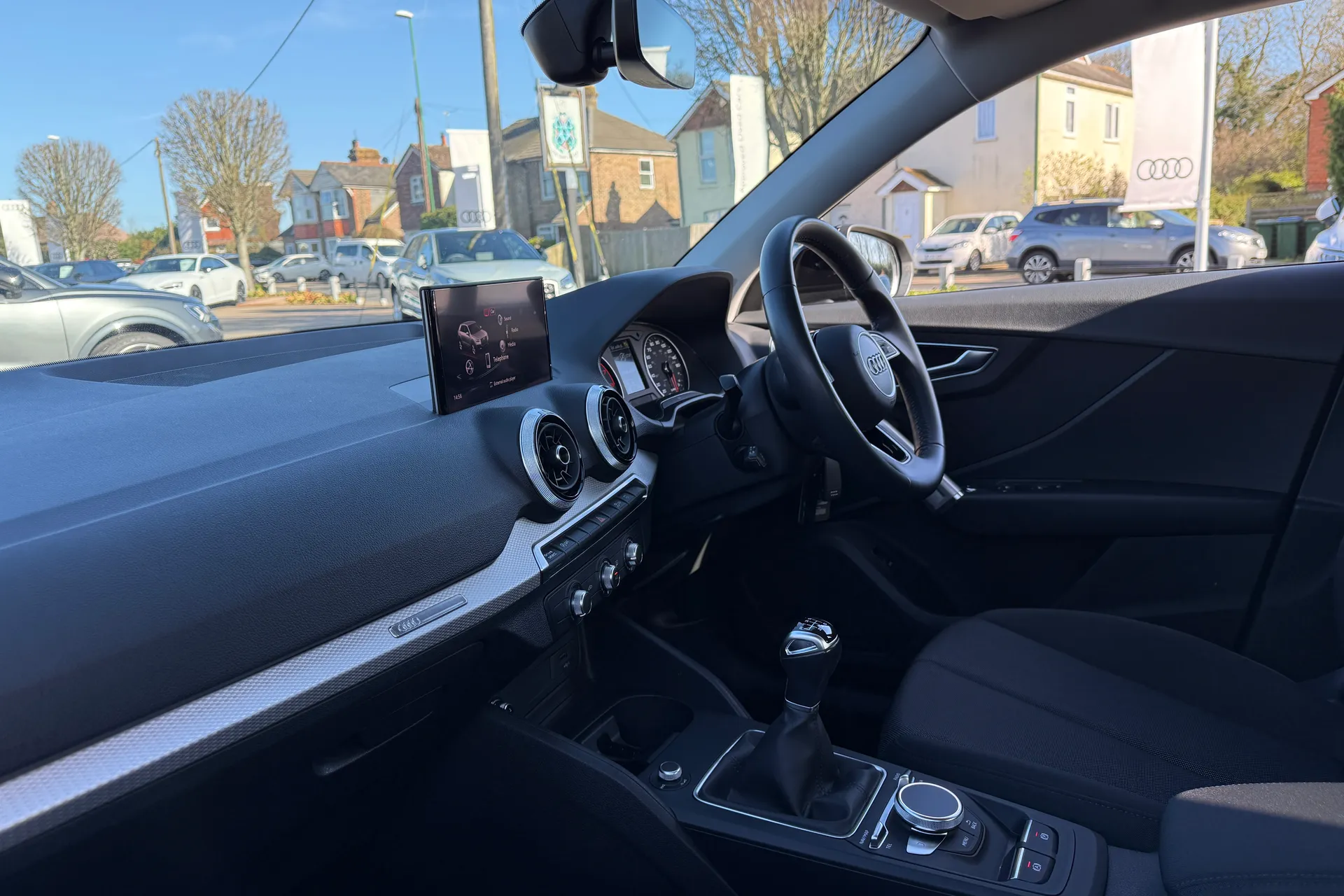 Audi Q2 thumbnail image number 23