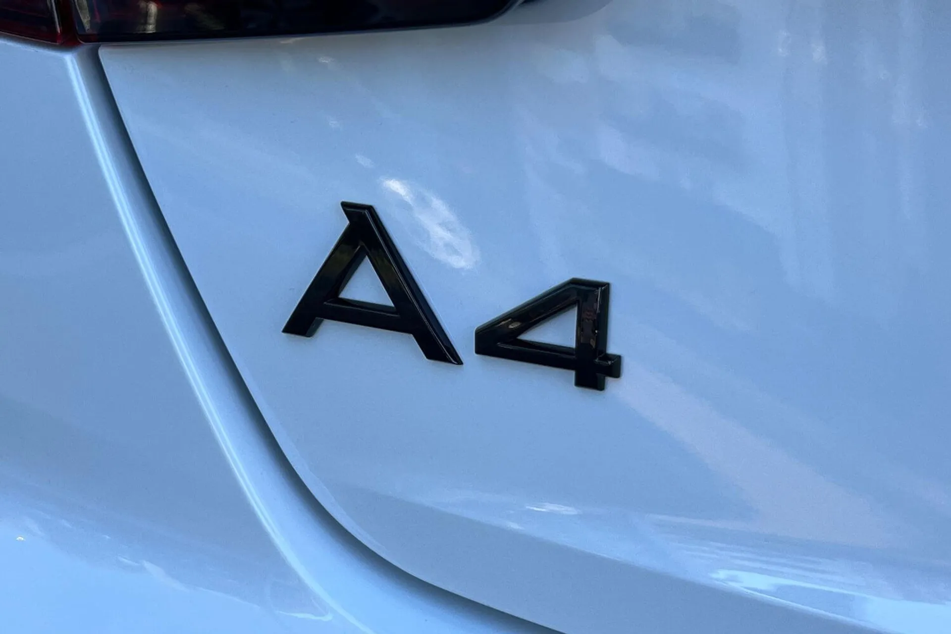 Audi A4 thumbnail image number 48