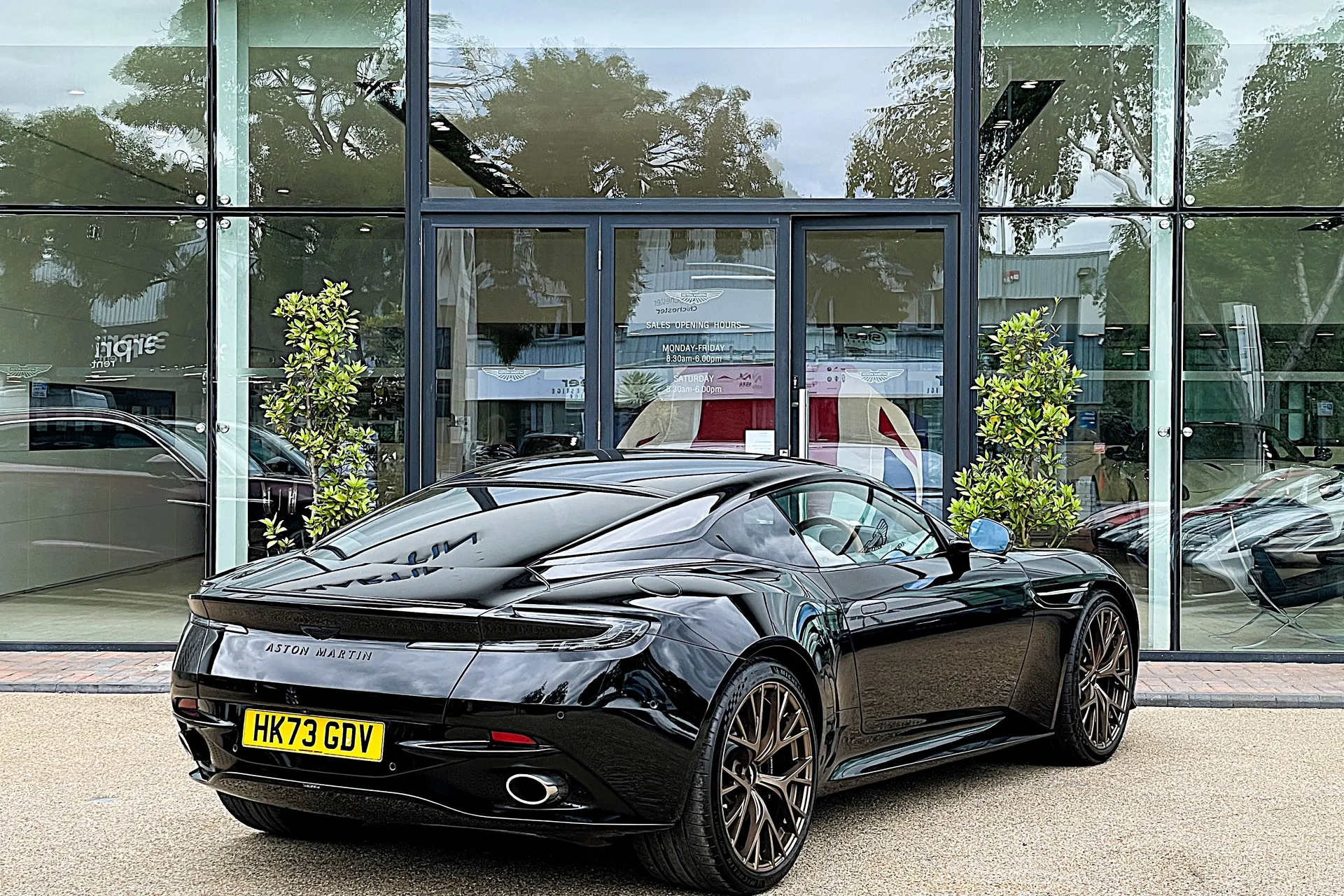 Aston Martin DB12 thumbnail image number 16