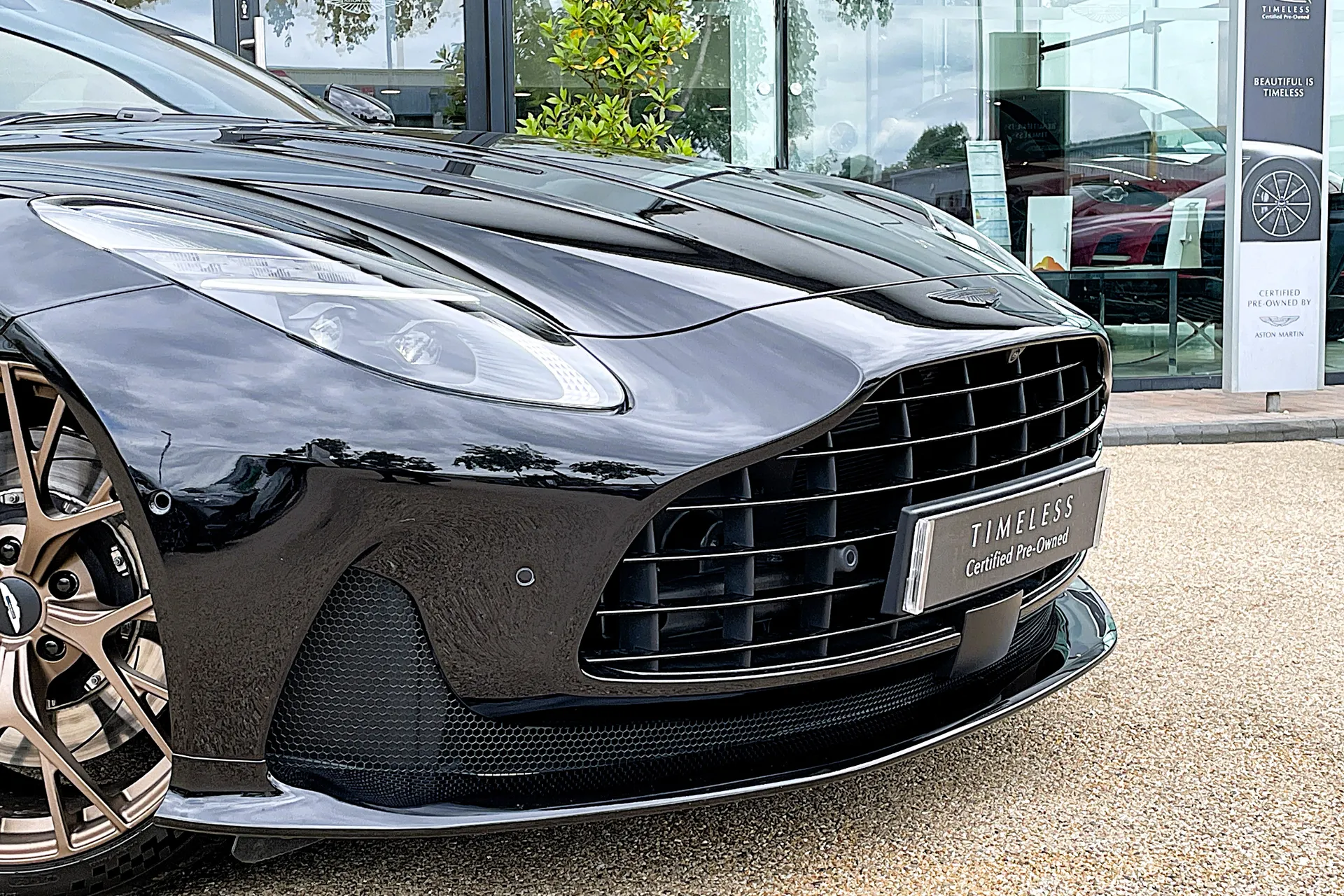 Aston Martin DB12 thumbnail image number 6