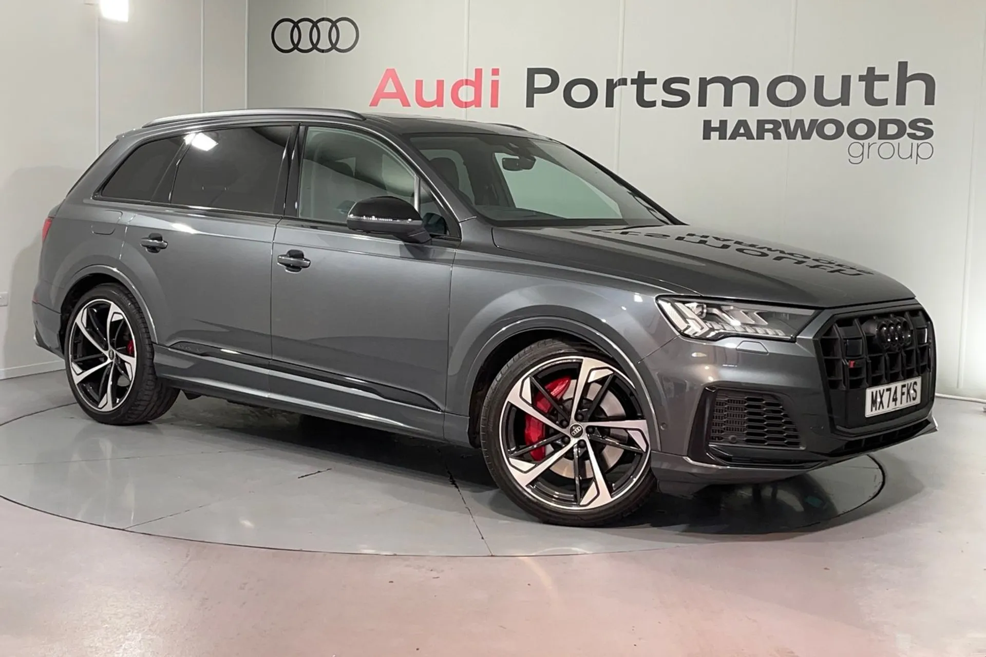 Audi SQ7 BLACK EDITION TFSI QU focused image
