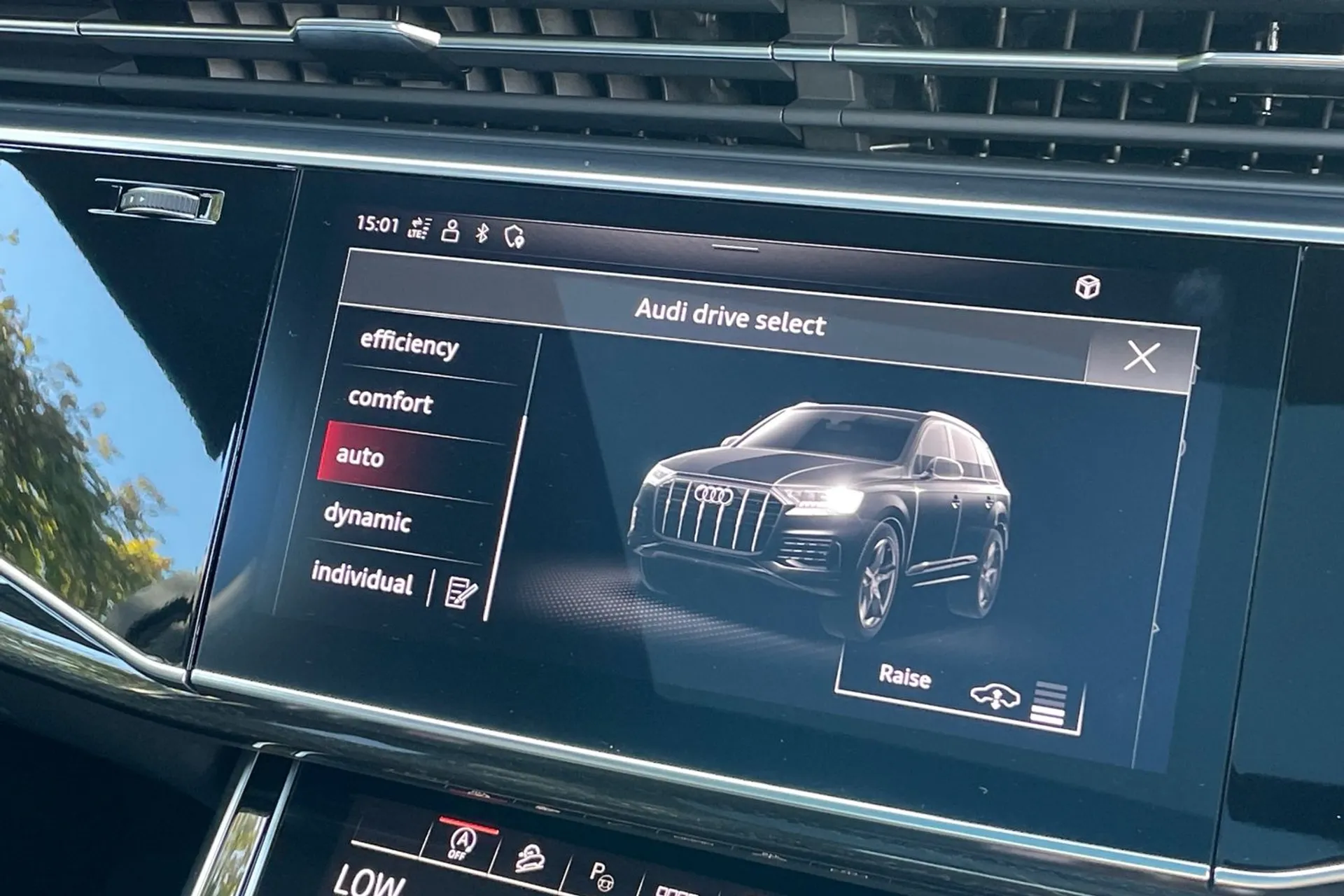 Audi SQ7 BLACK EDITION TFSI QU thumbnail image number 16