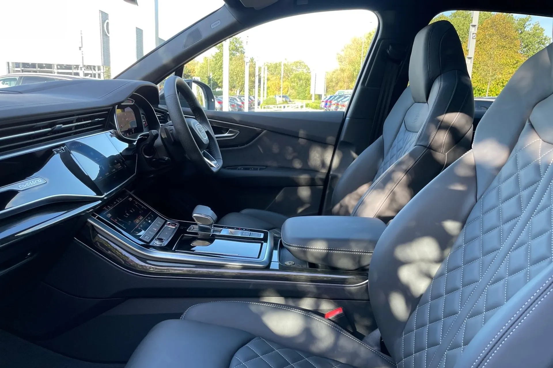 Audi SQ7 BLACK EDITION TFSI QU thumbnail image number 26