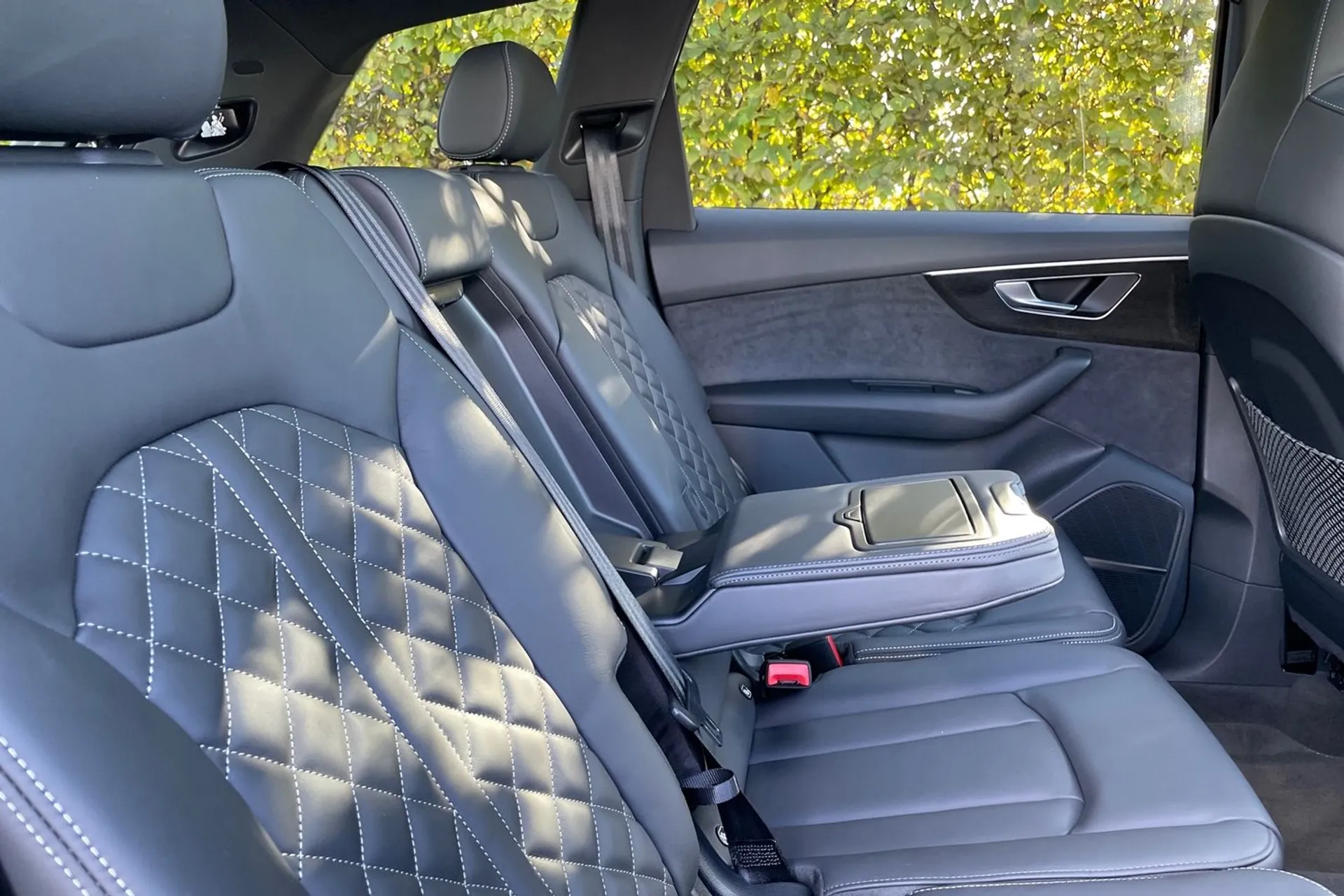 Audi SQ7 BLACK EDITION TFSI QU thumbnail image number 21