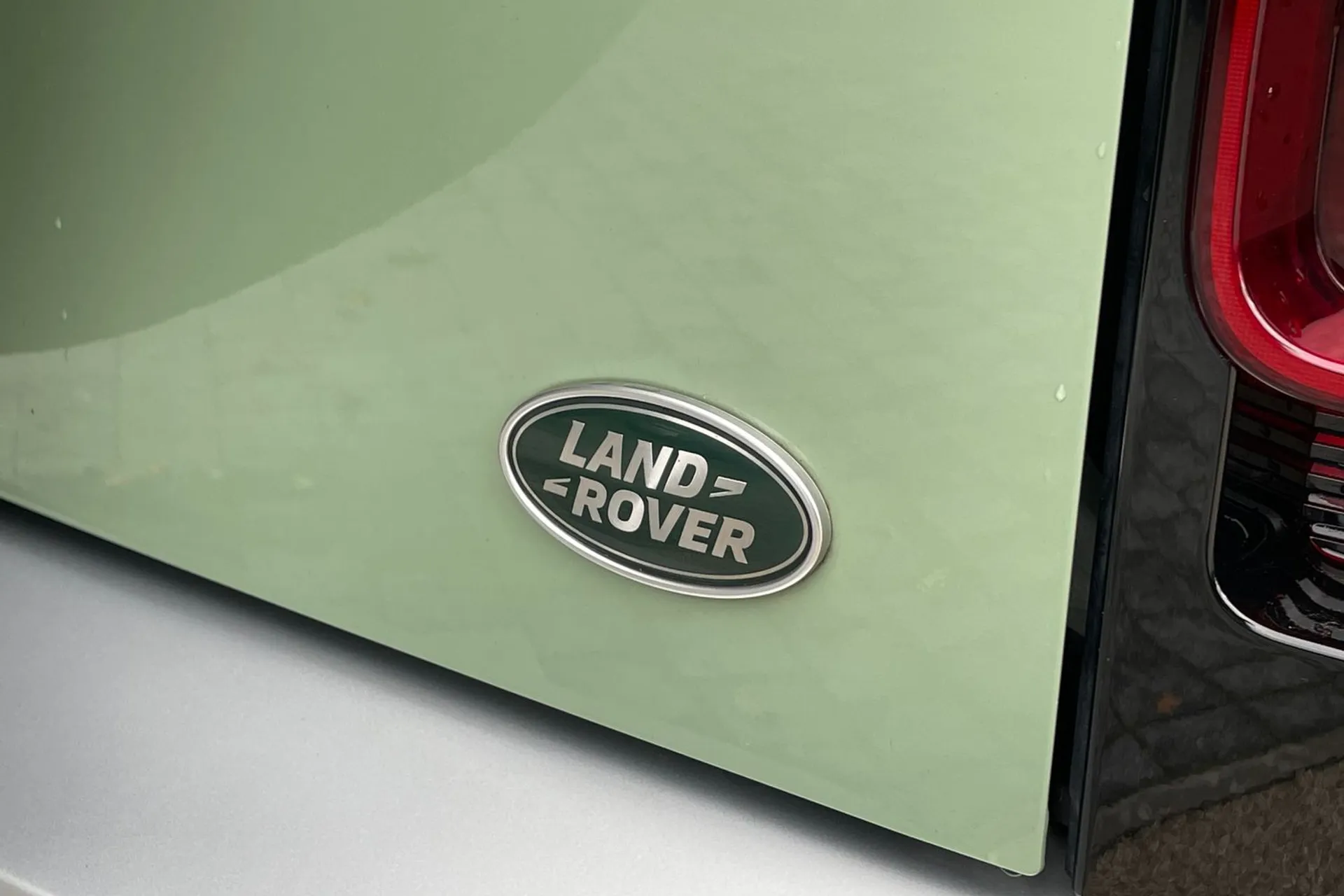 LAND ROVER DEFENDER thumbnail image number 51