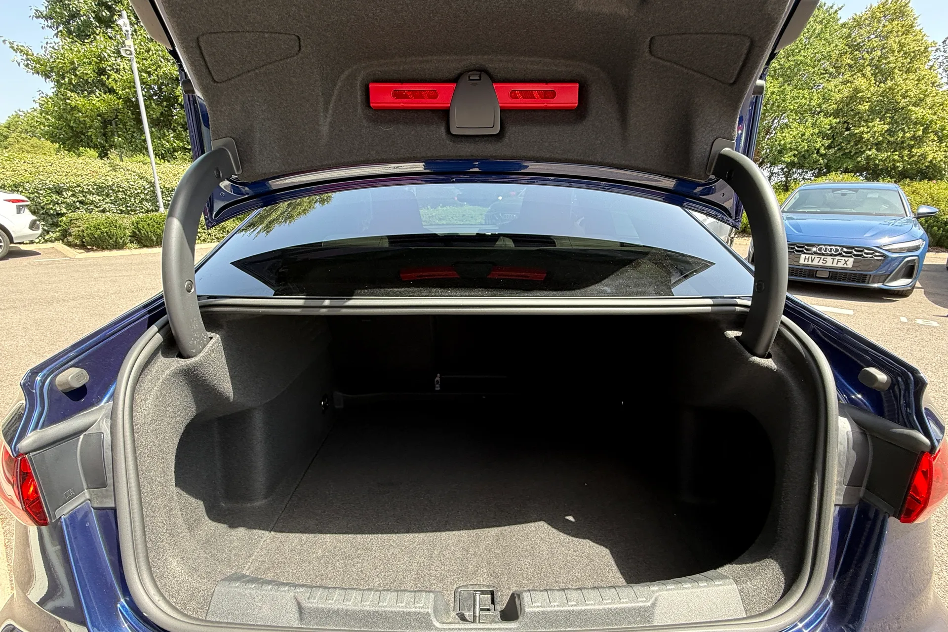 Audi A3 thumbnail image number 43