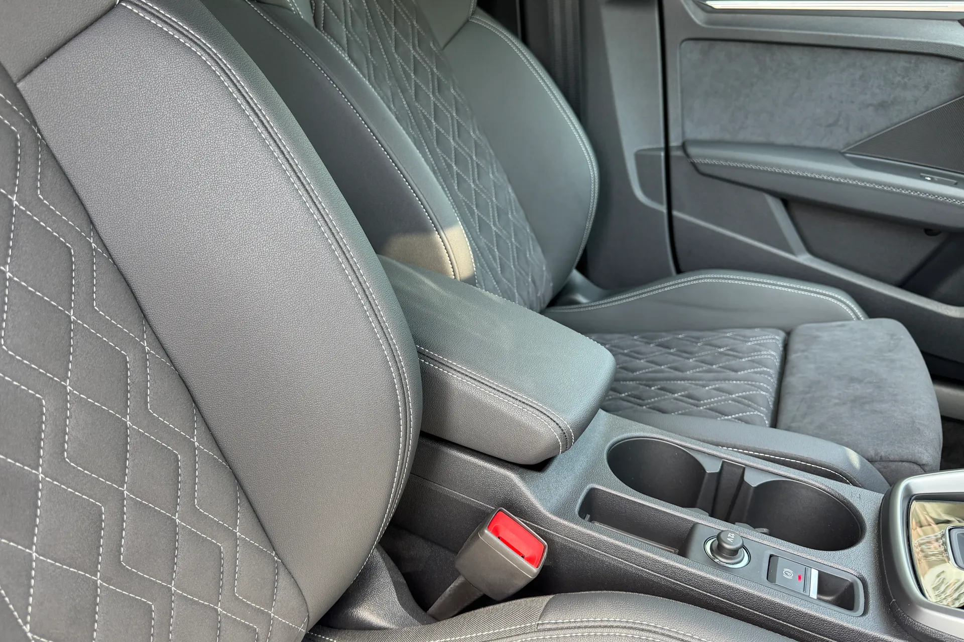 Audi A3 thumbnail image number 38