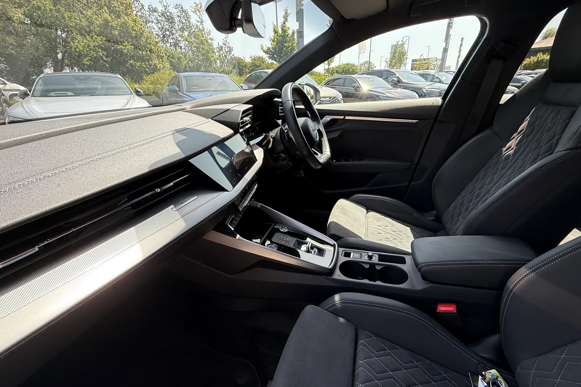 Audi A3 thumbnail image number 25