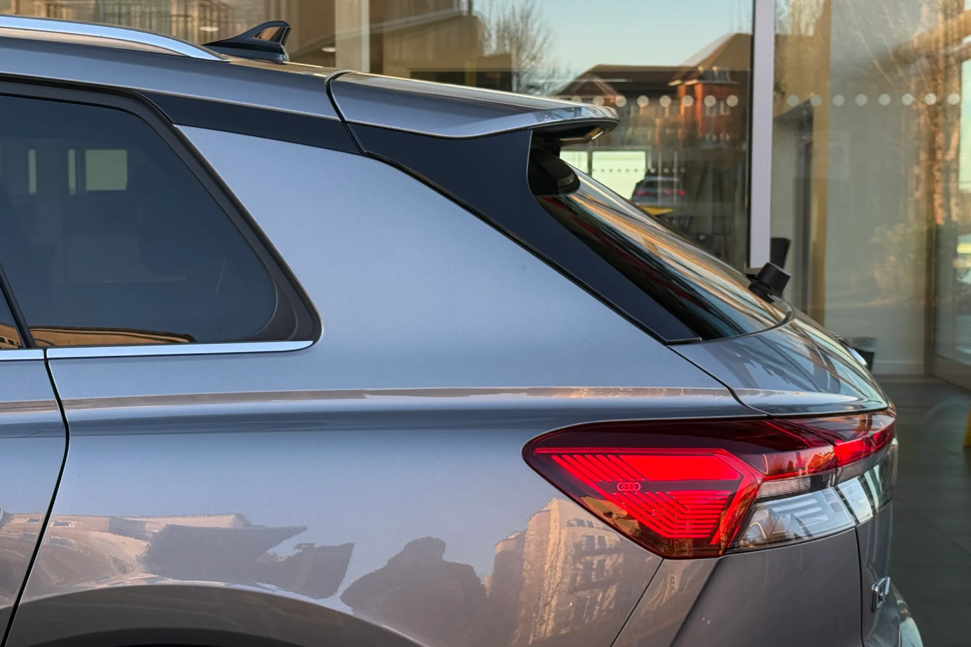 Audi Q4 thumbnail image number 48