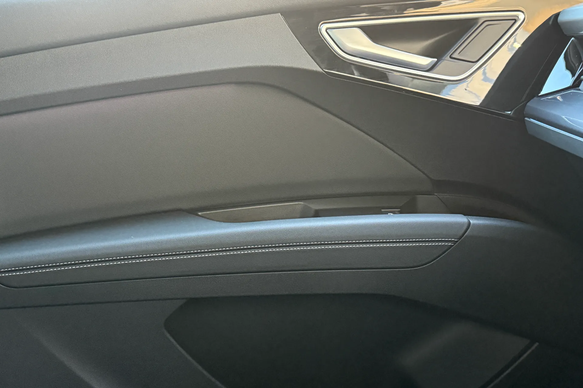 Audi Q4 thumbnail image number 26