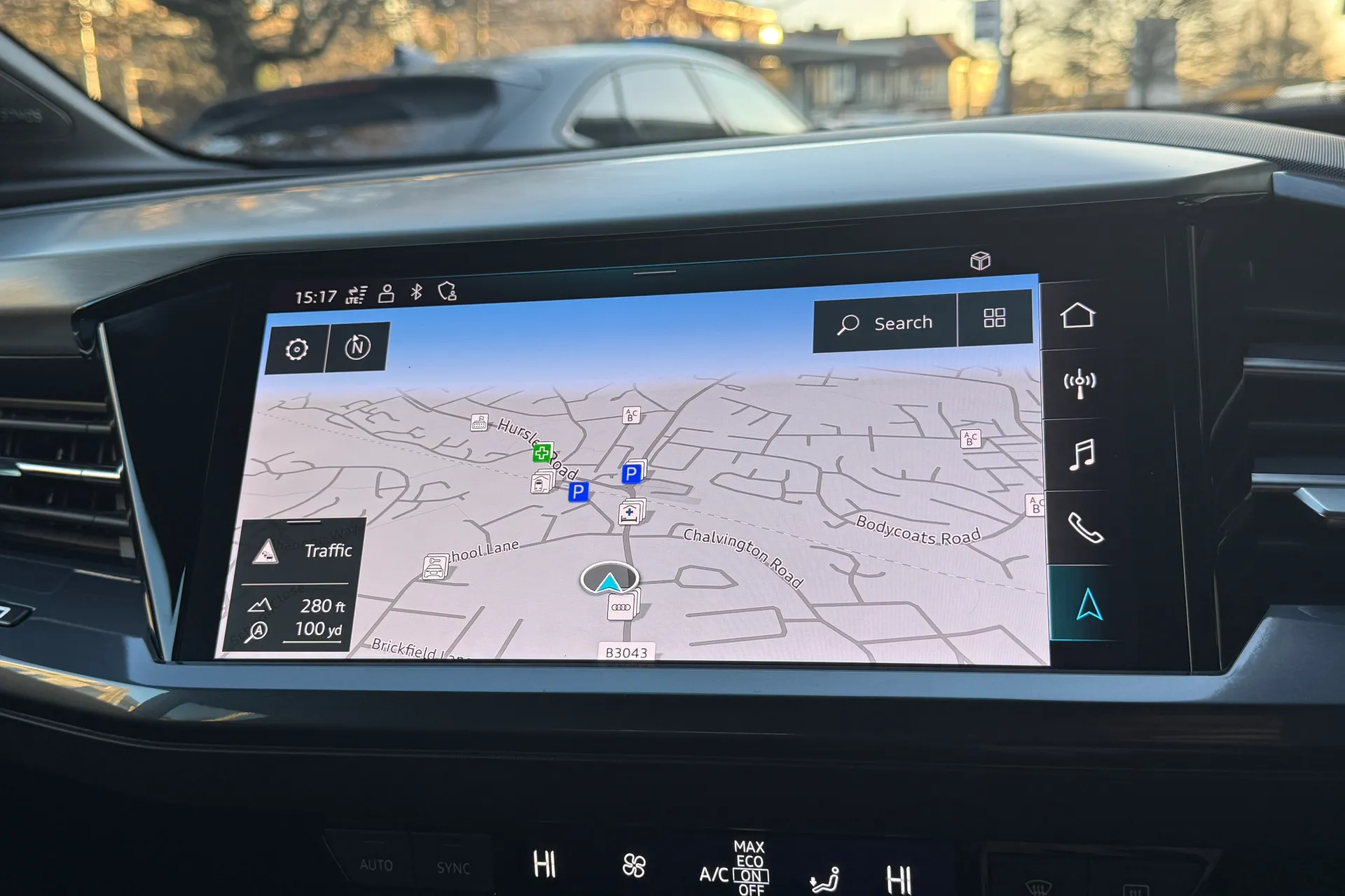 Audi Q4 thumbnail image number 4