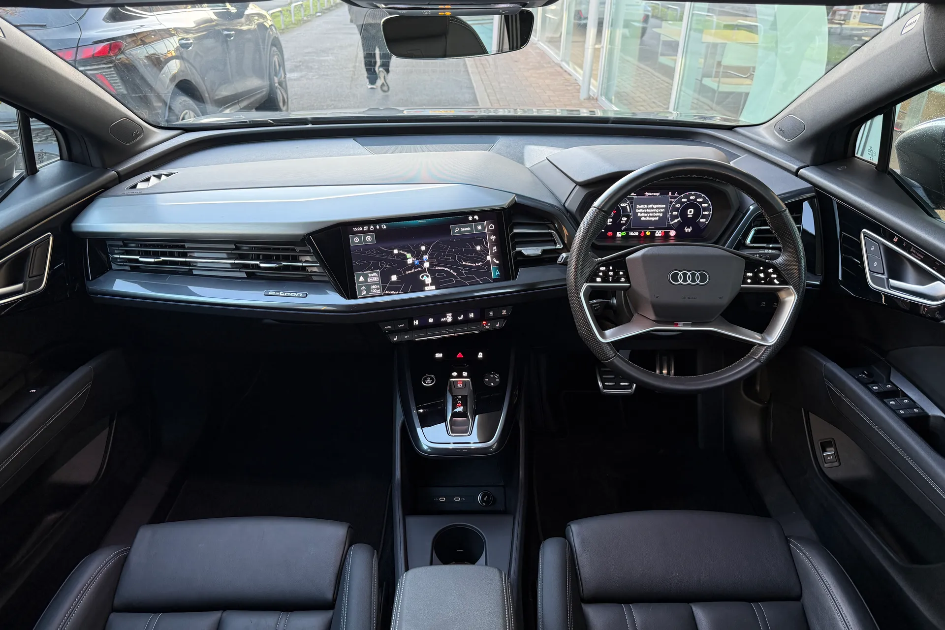 Audi Q4 thumbnail image number 3