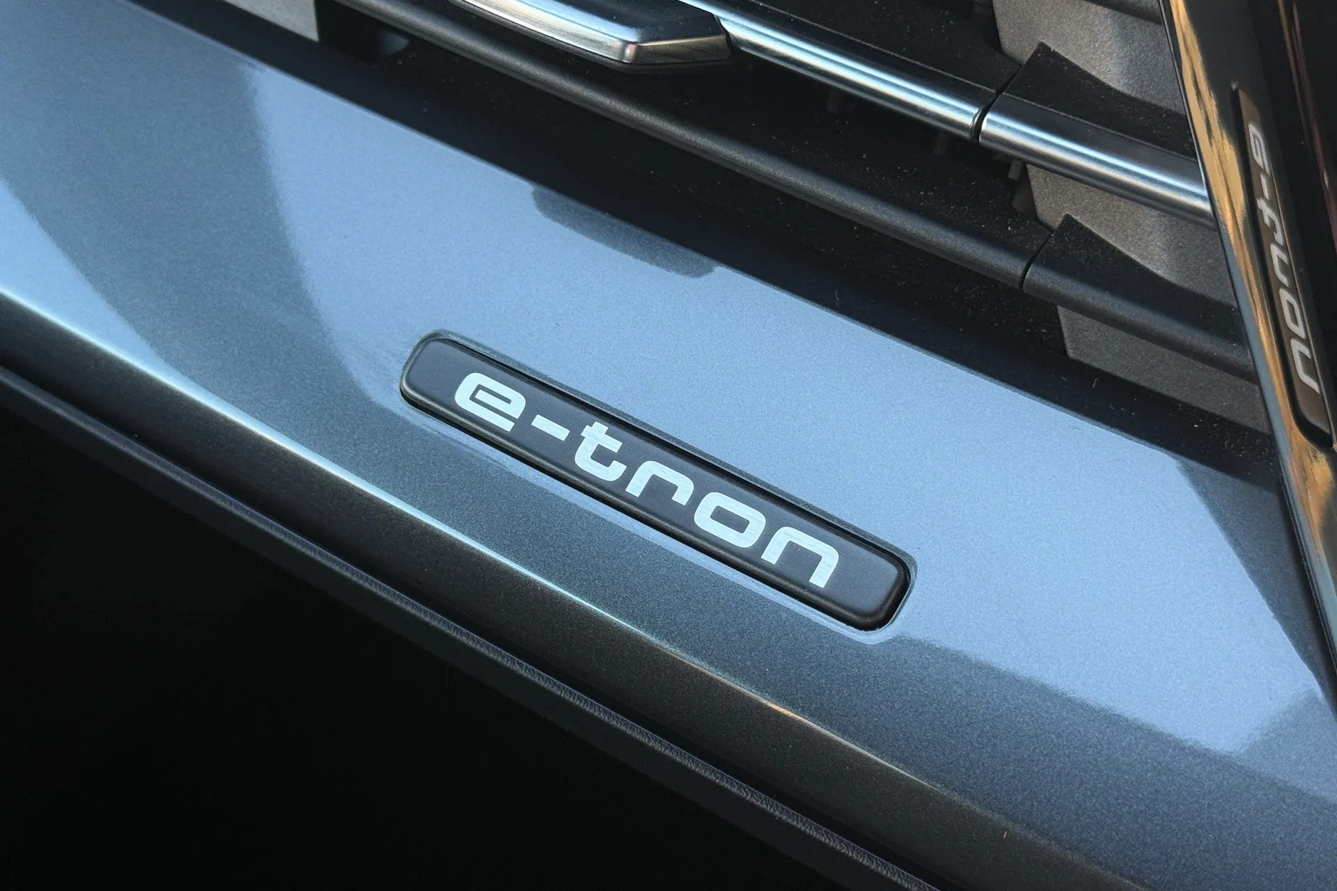 Audi Q4 thumbnail image number 25