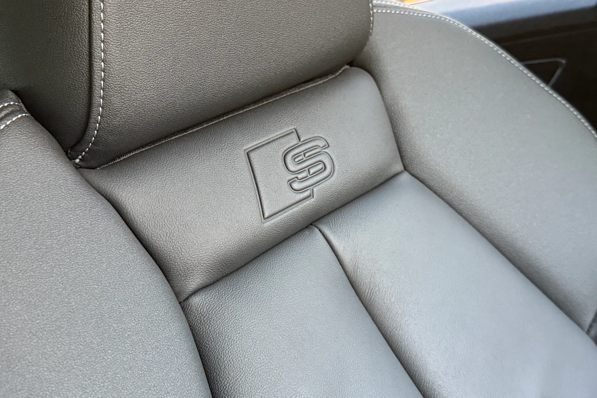 Audi Q4 thumbnail image number 27