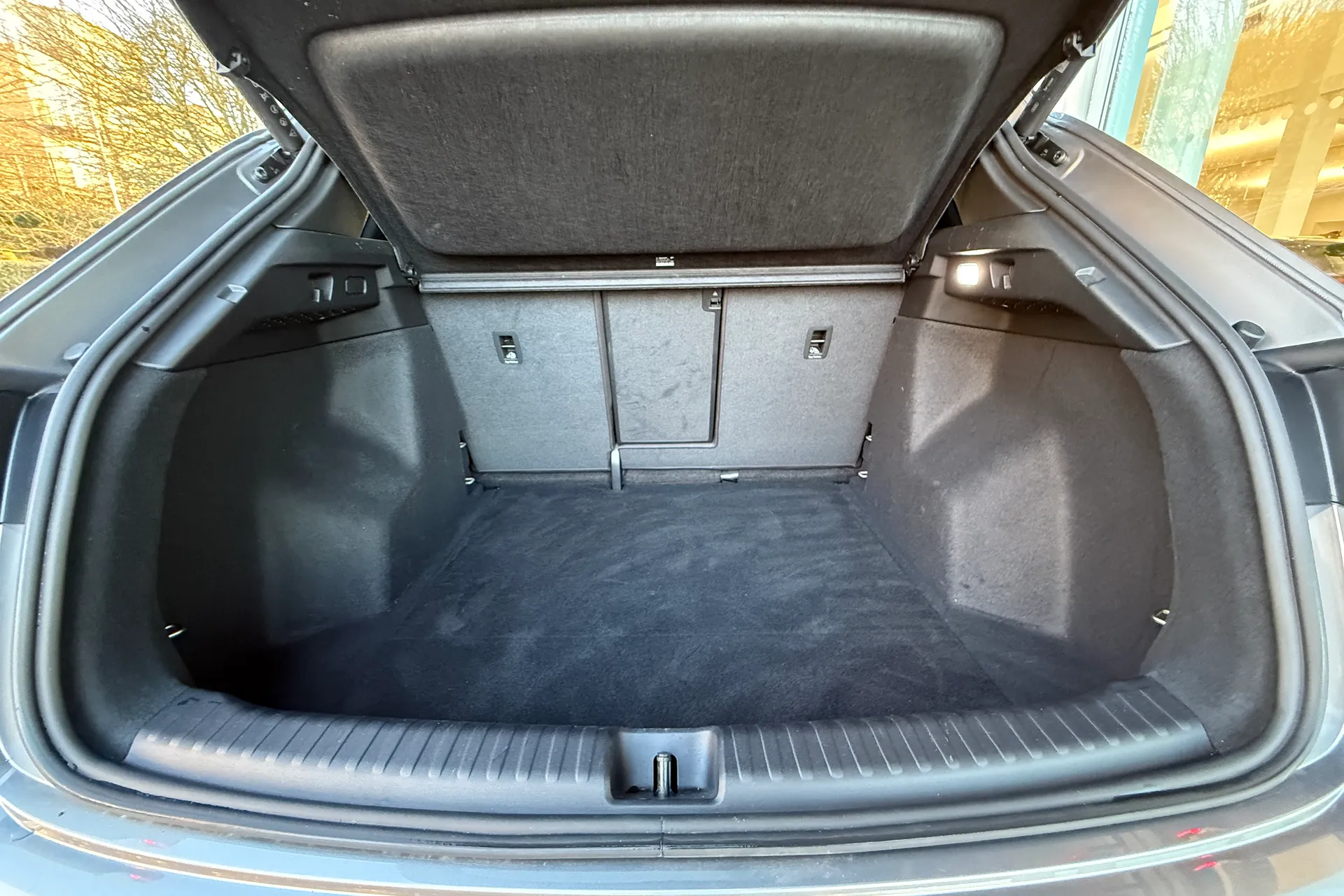 Audi Q4 thumbnail image number 46