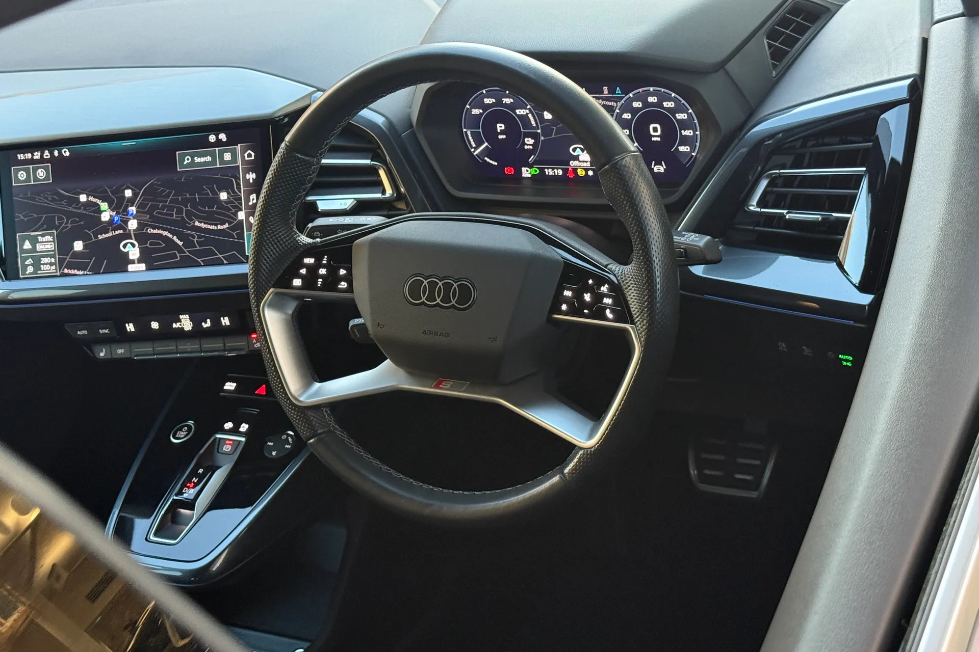 Audi Q4 thumbnail image number 29