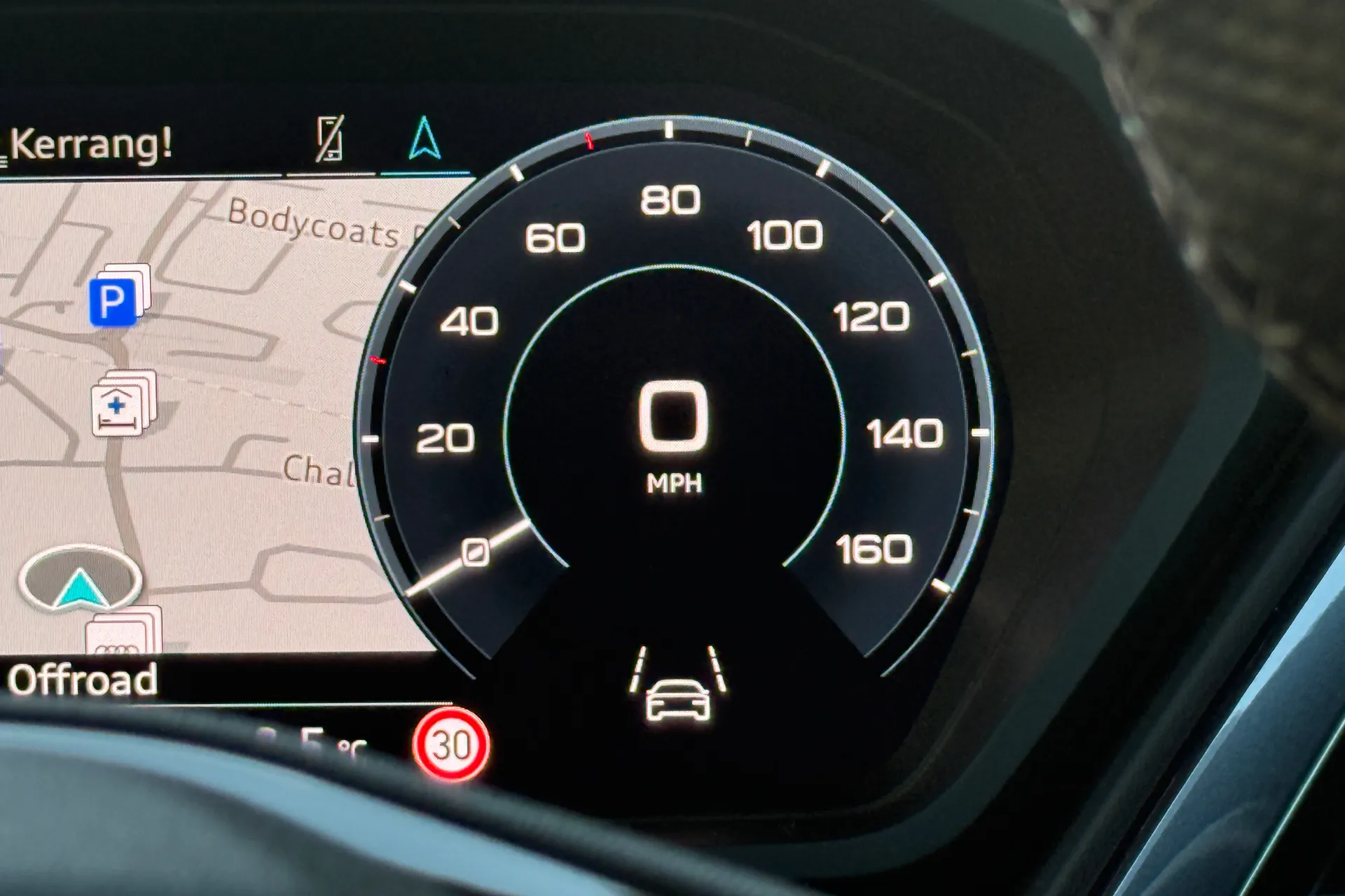 Audi Q4 thumbnail image number 13