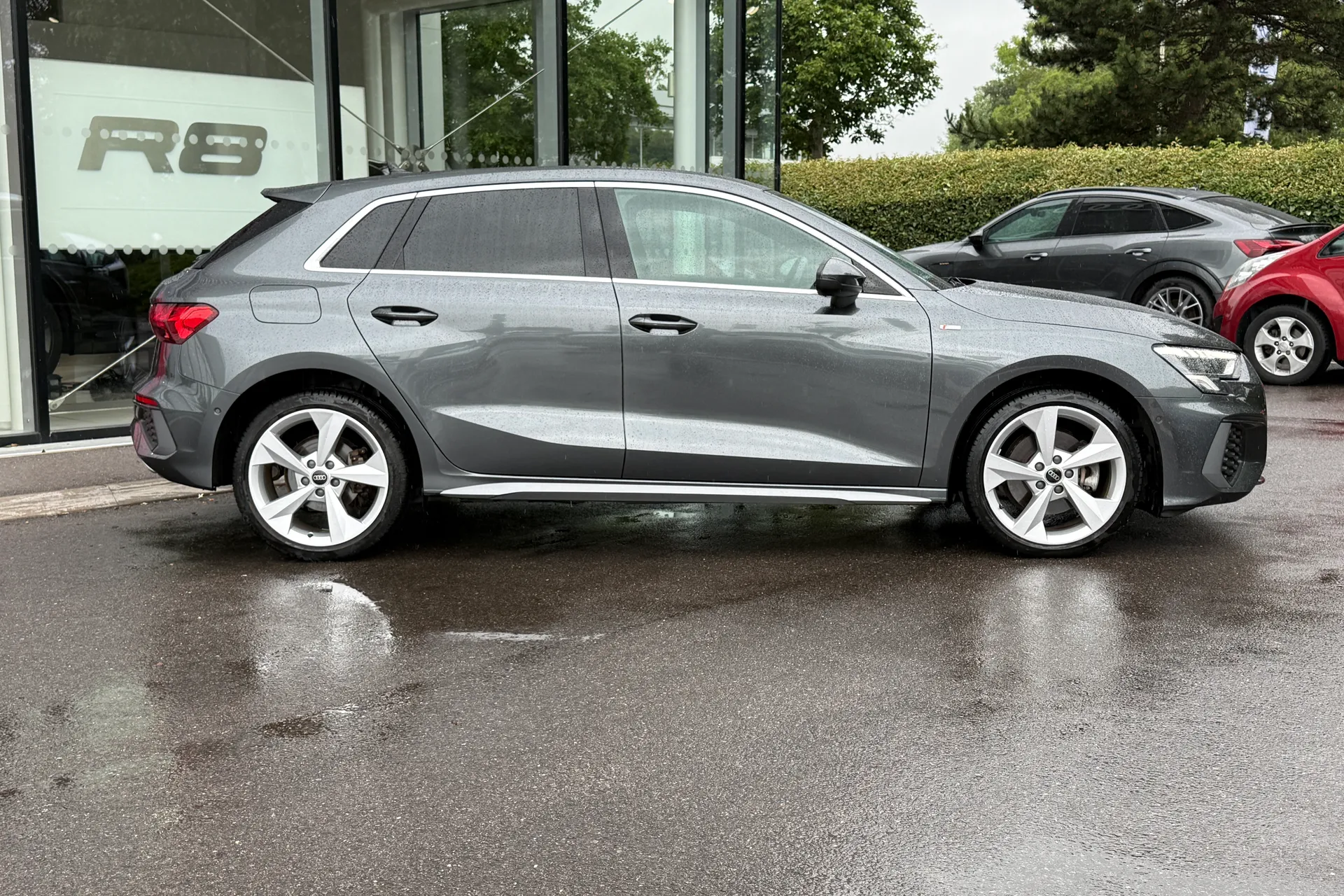 Audi A3 thumbnail image number 2