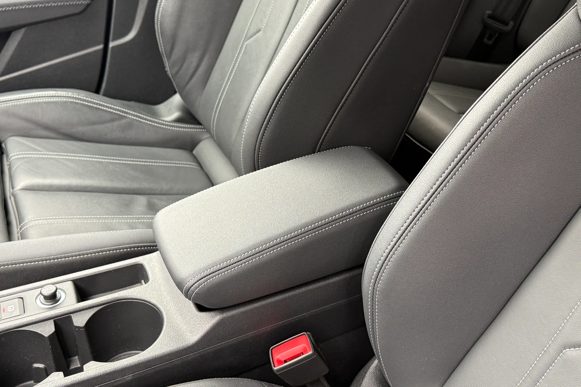 Audi A3 thumbnail image number 31