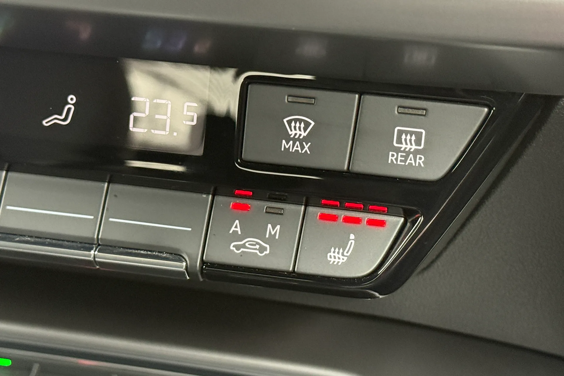 Audi A3 thumbnail image number 28