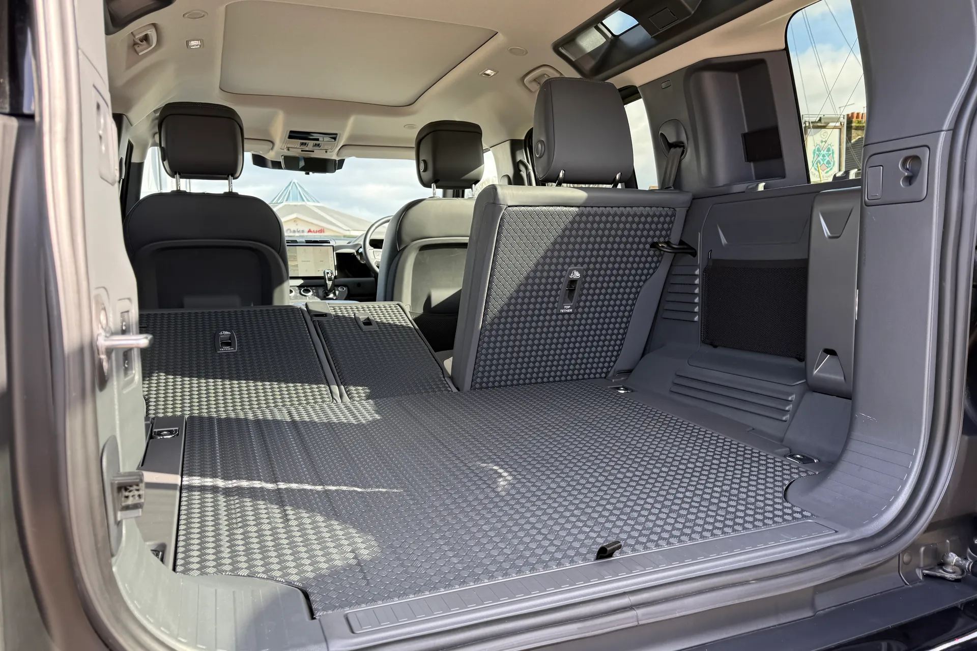 LAND ROVER DEFENDER thumbnail image number 38