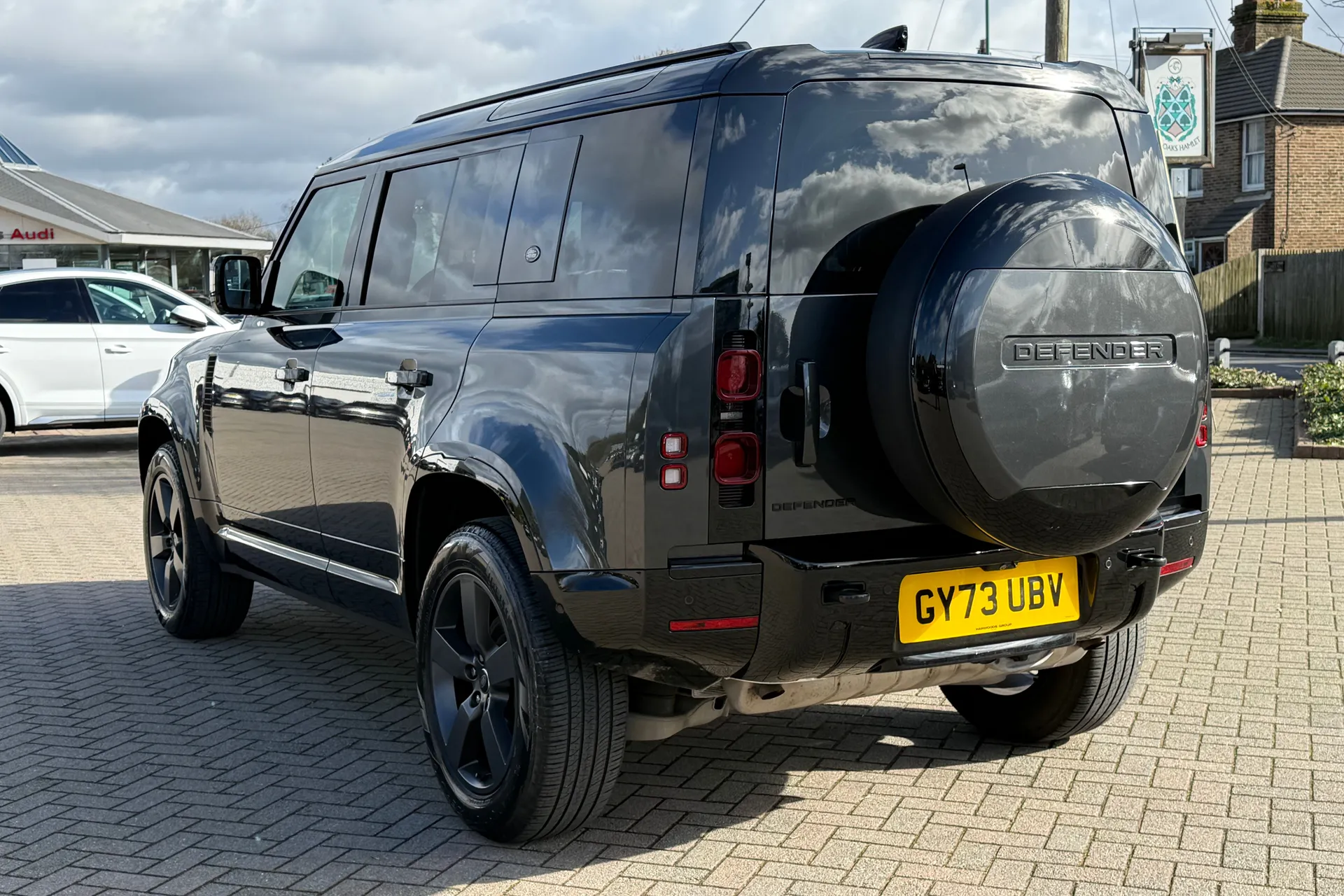 LAND ROVER DEFENDER thumbnail image number 35