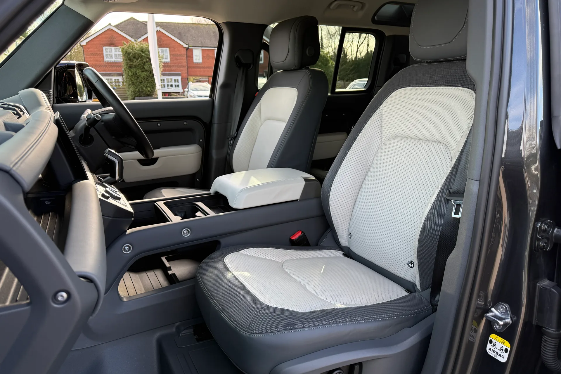 LAND ROVER DEFENDER thumbnail image number 29