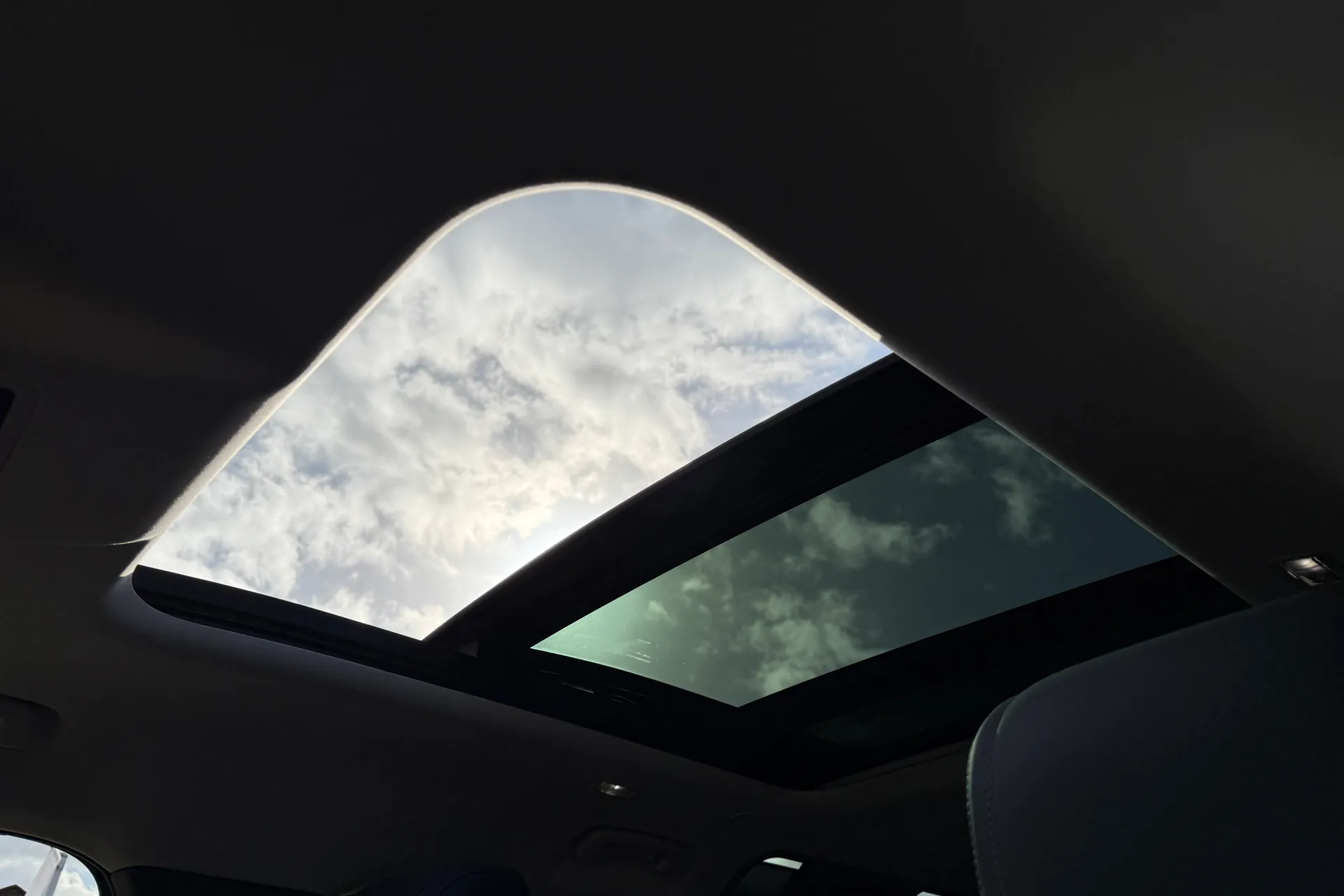 LAND ROVER DEFENDER thumbnail image number 32