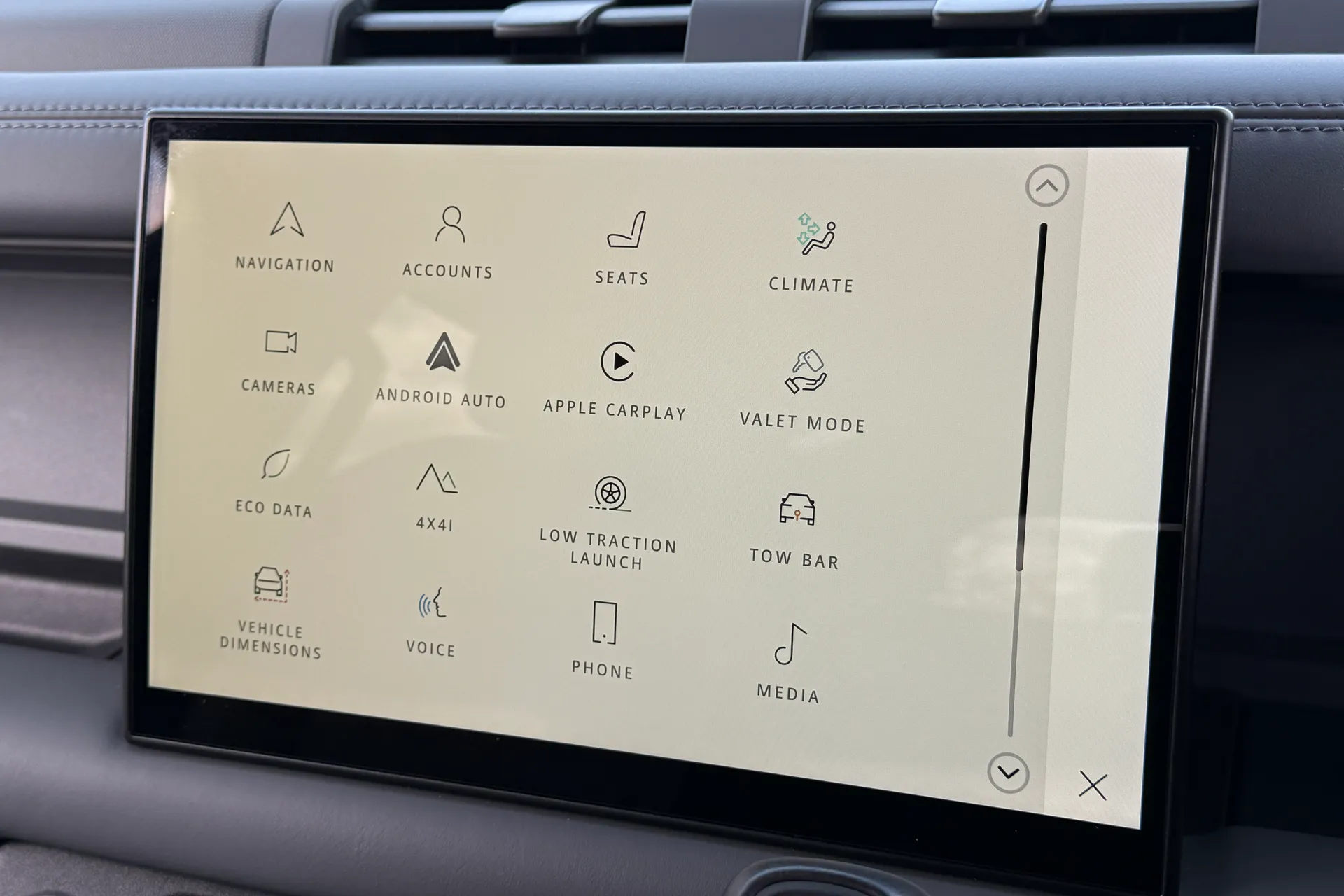 LAND ROVER DEFENDER thumbnail image number 13