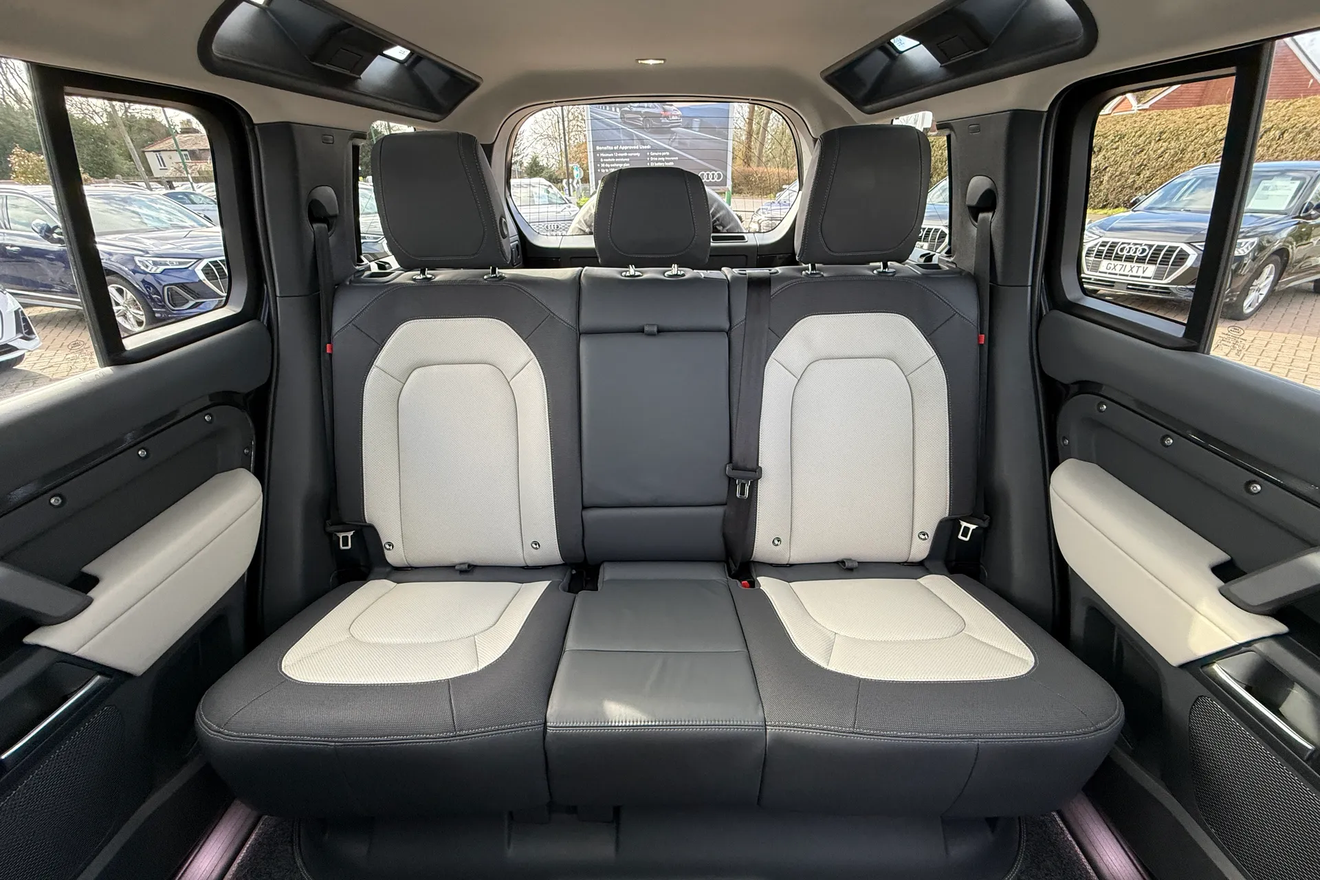 LAND ROVER DEFENDER thumbnail image number 41