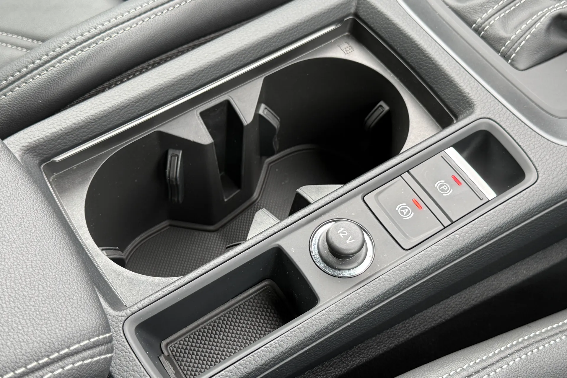 Audi Q3 thumbnail image number 48