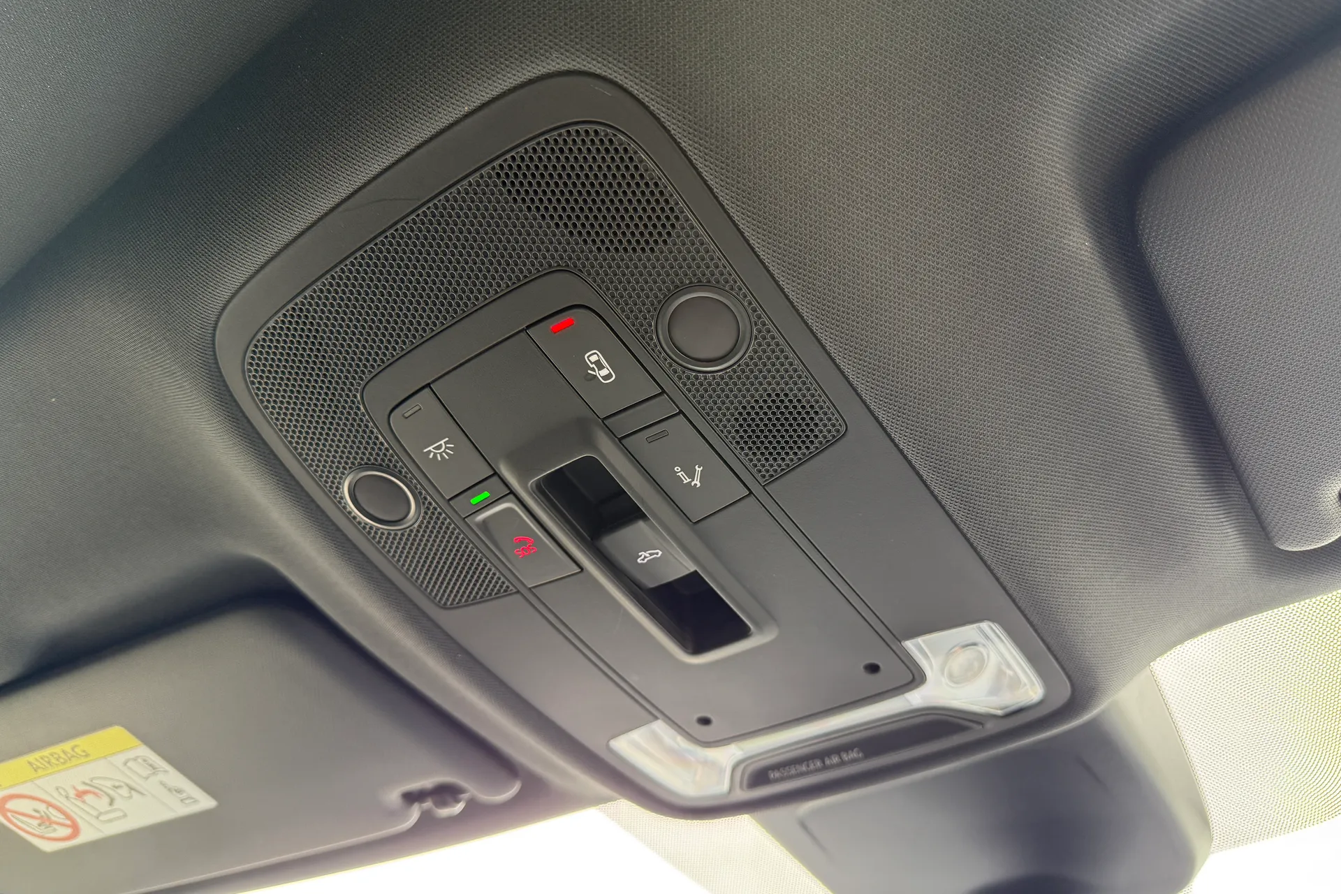 Audi Q3 thumbnail image number 24