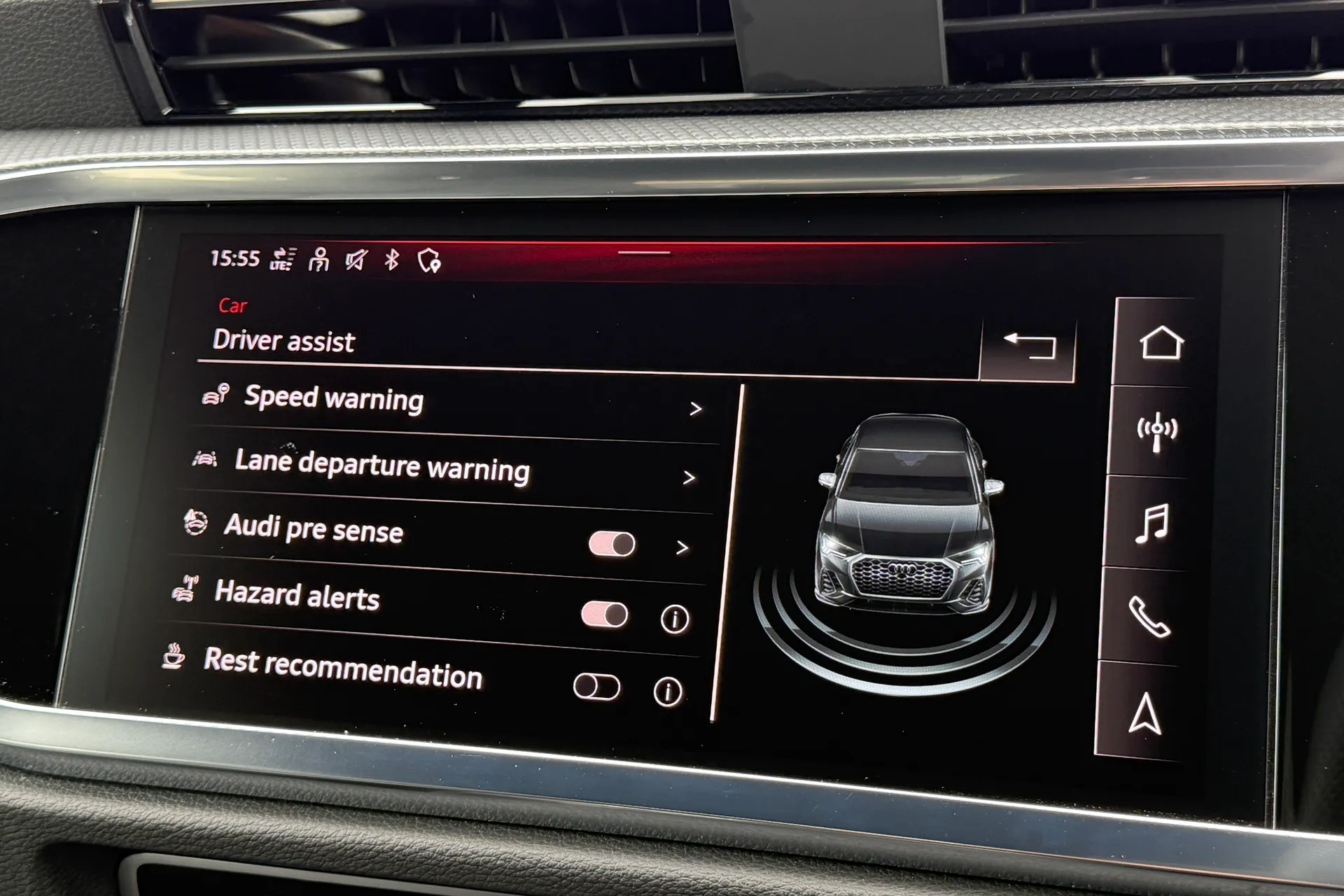 Audi Q3 thumbnail image number 14