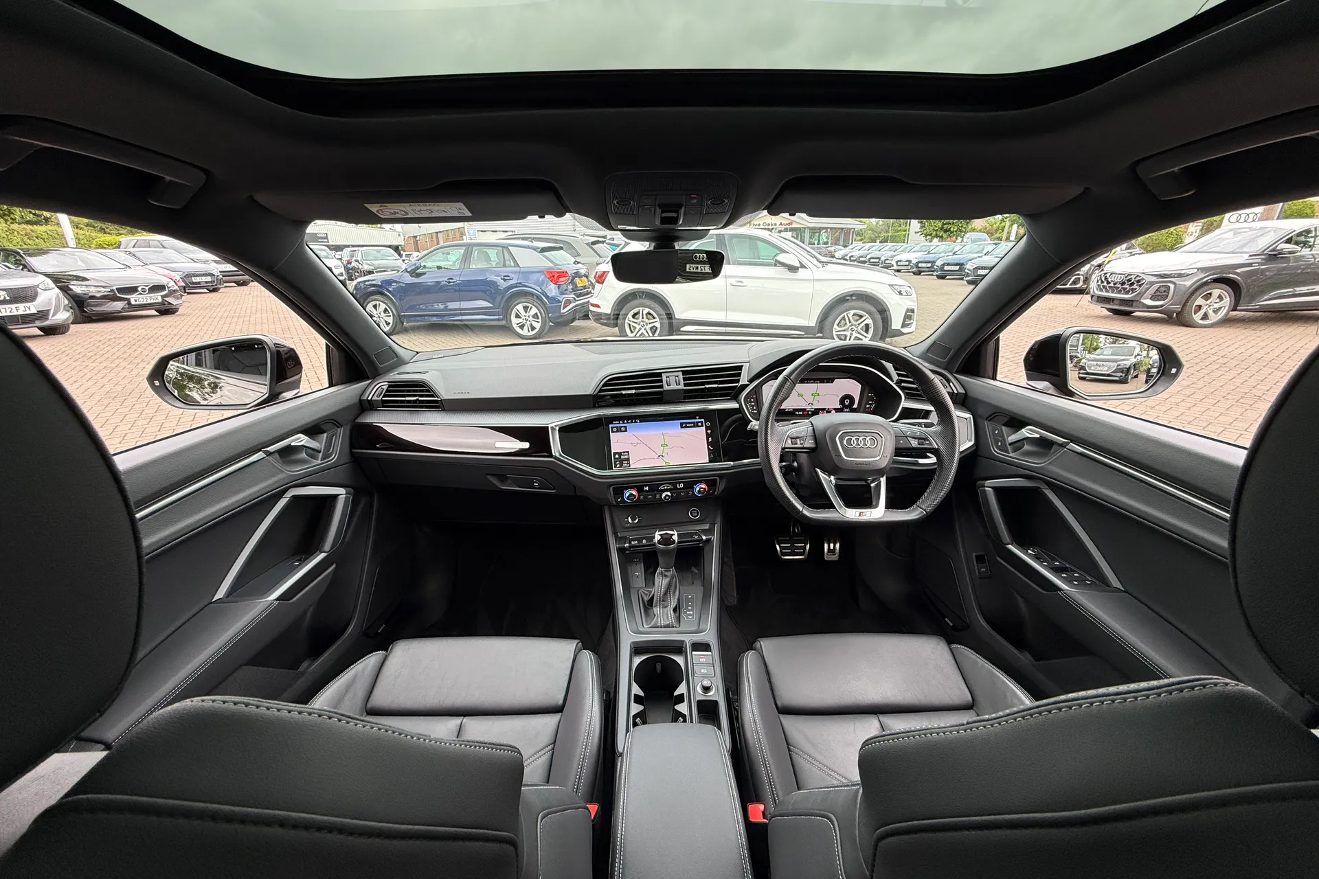 Audi Q3 thumbnail image number 3