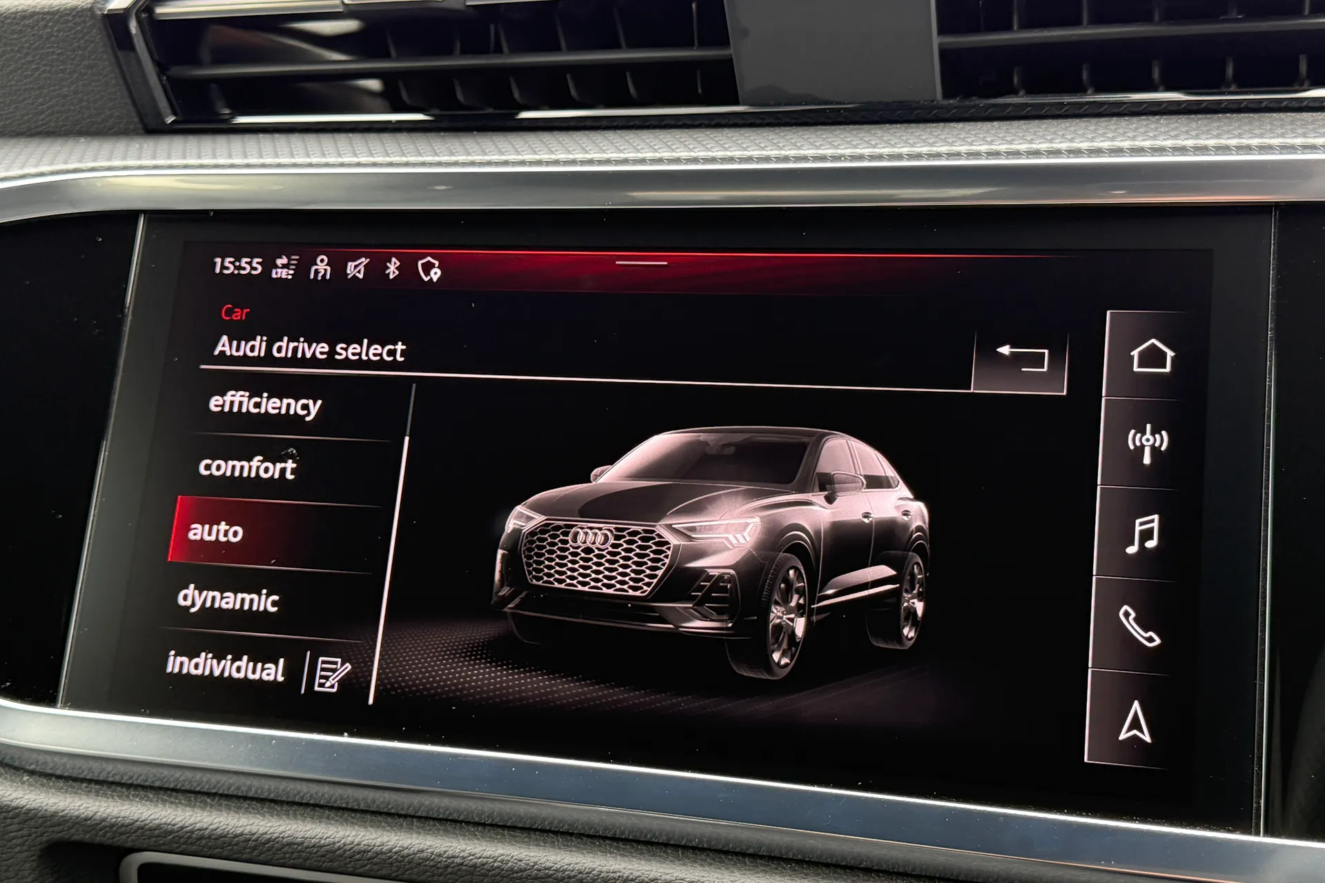 Audi Q3 thumbnail image number 13