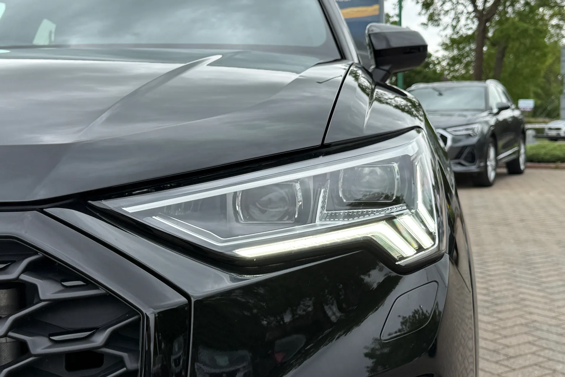 Audi Q3 thumbnail image number 60
