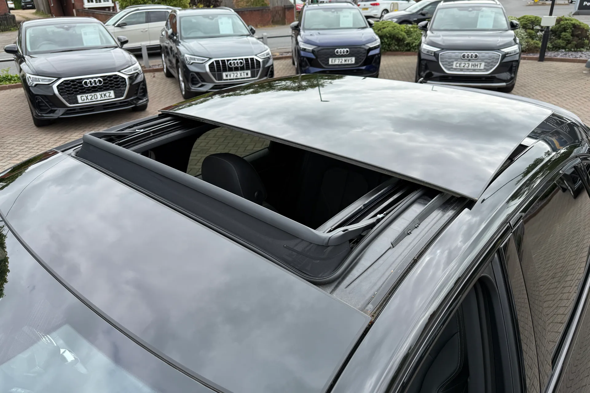 Audi Q3 thumbnail image number 8