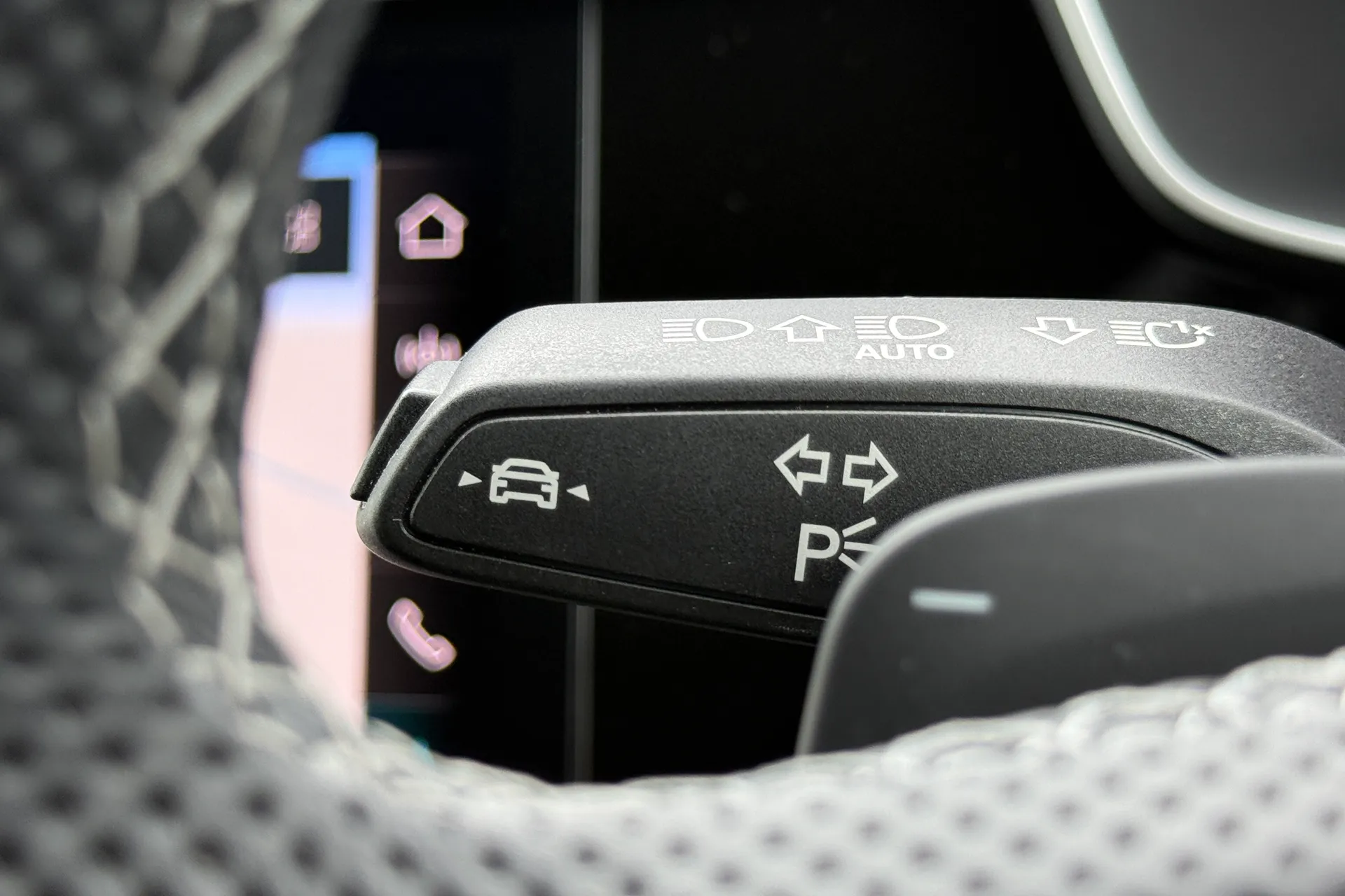 Audi Q3 thumbnail image number 22