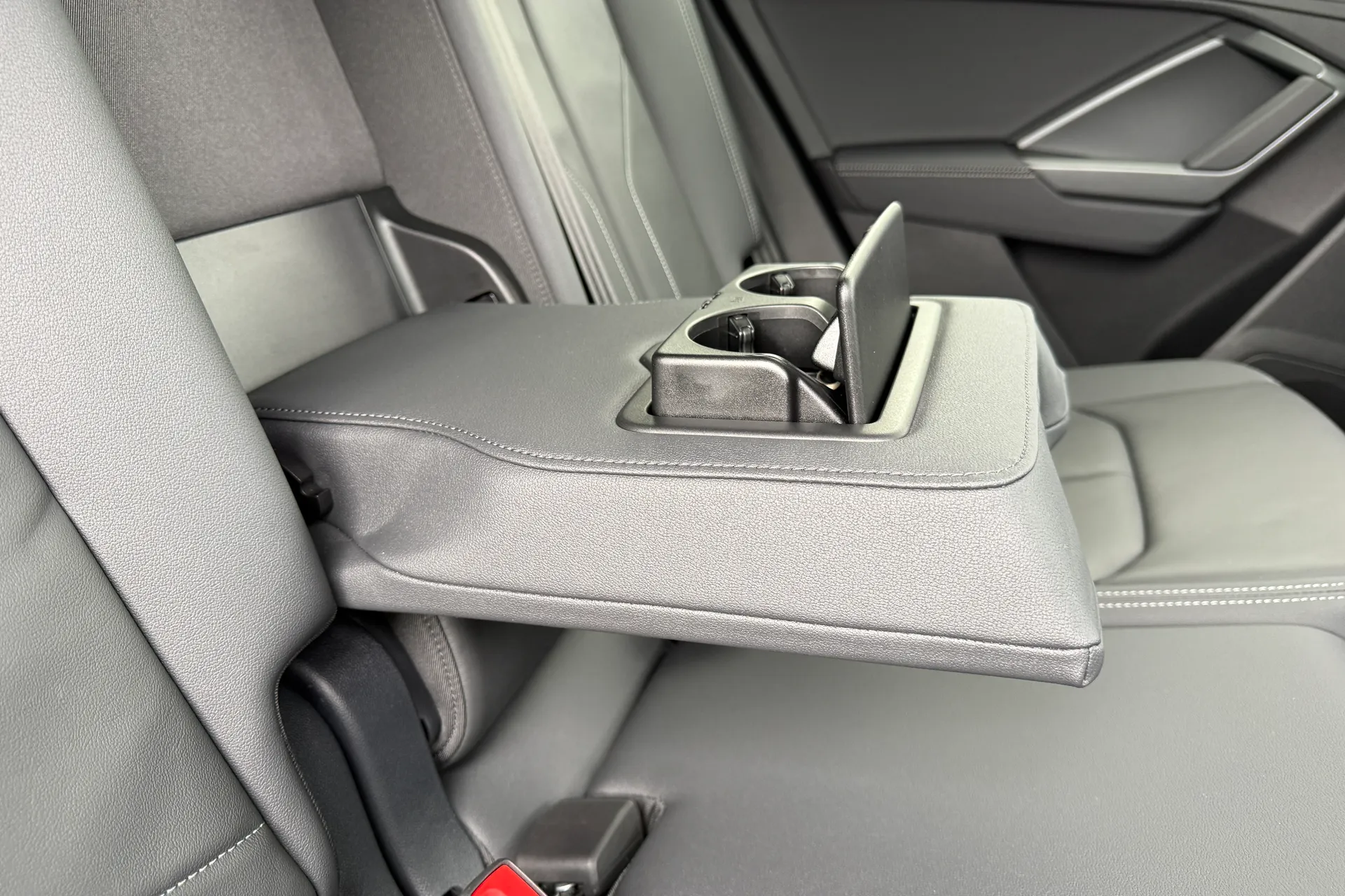 Audi Q3 thumbnail image number 53