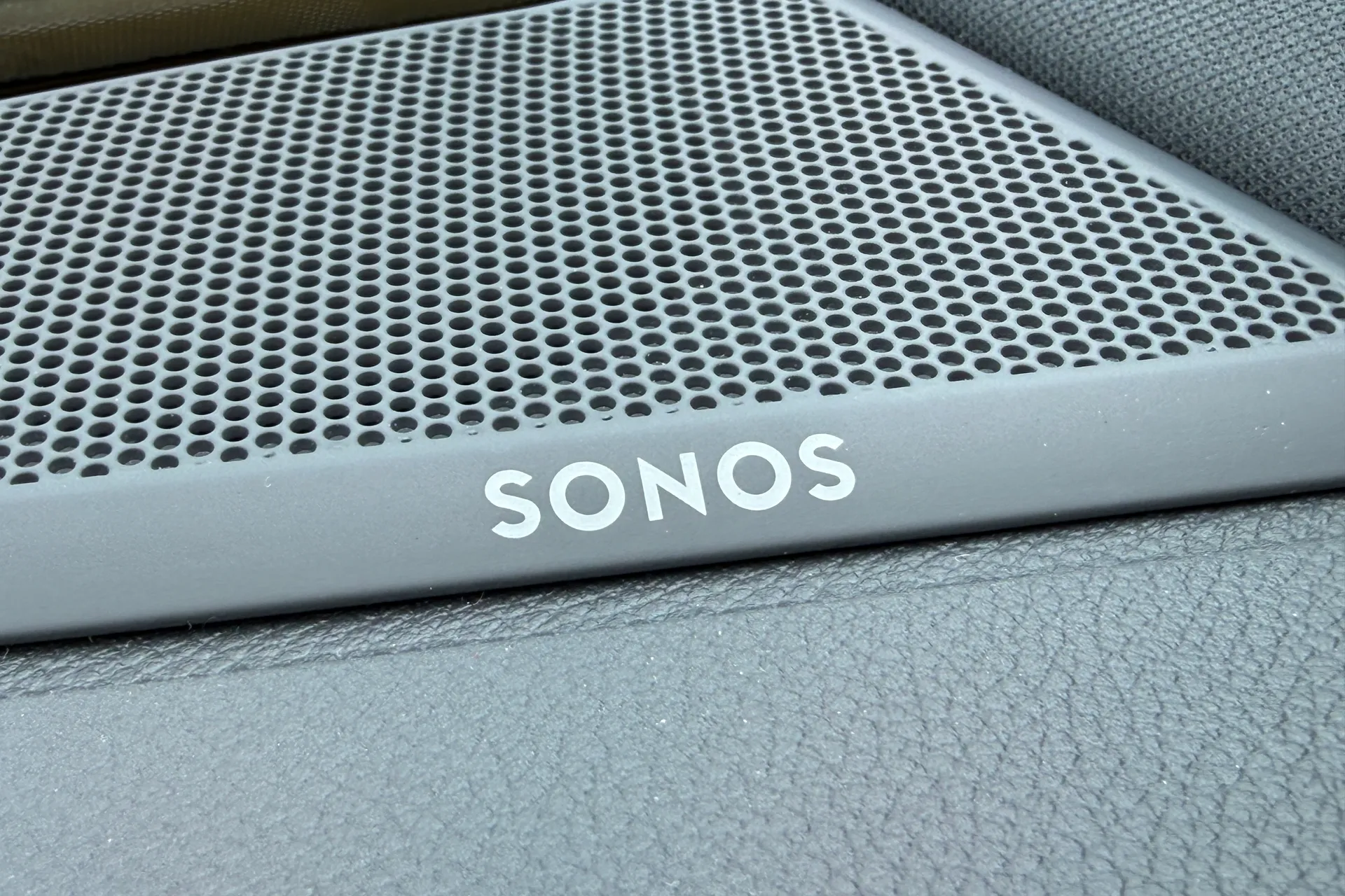 Audi Q3 thumbnail image number 20