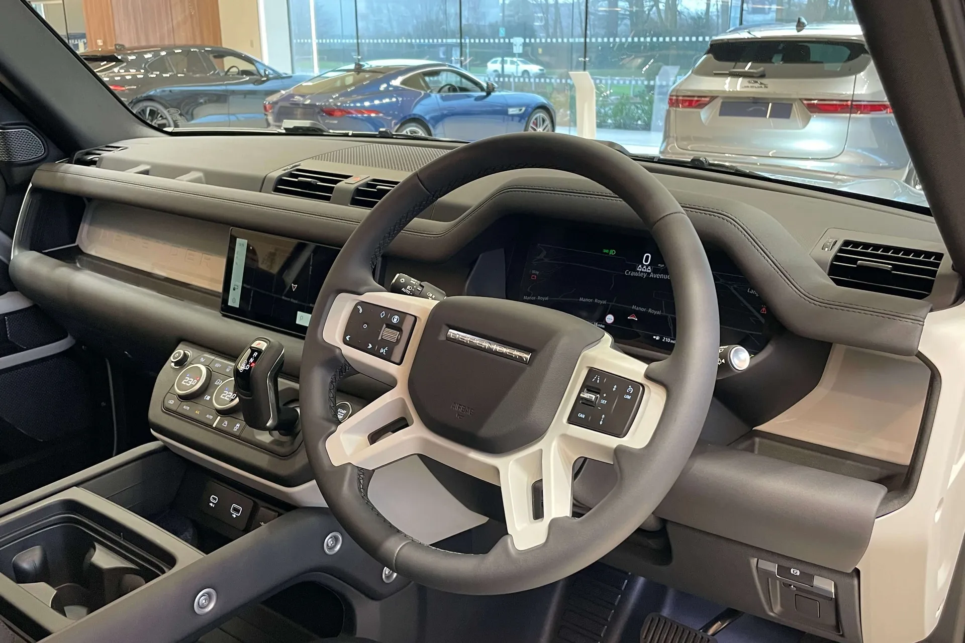 LAND ROVER Defender 110 thumbnail image number 36