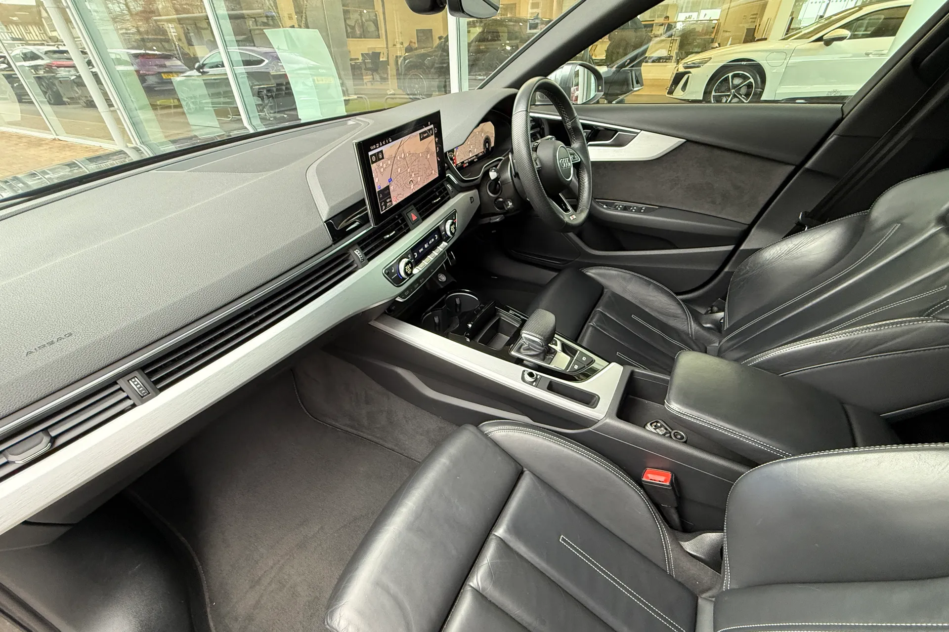 Audi A4 thumbnail image number 61