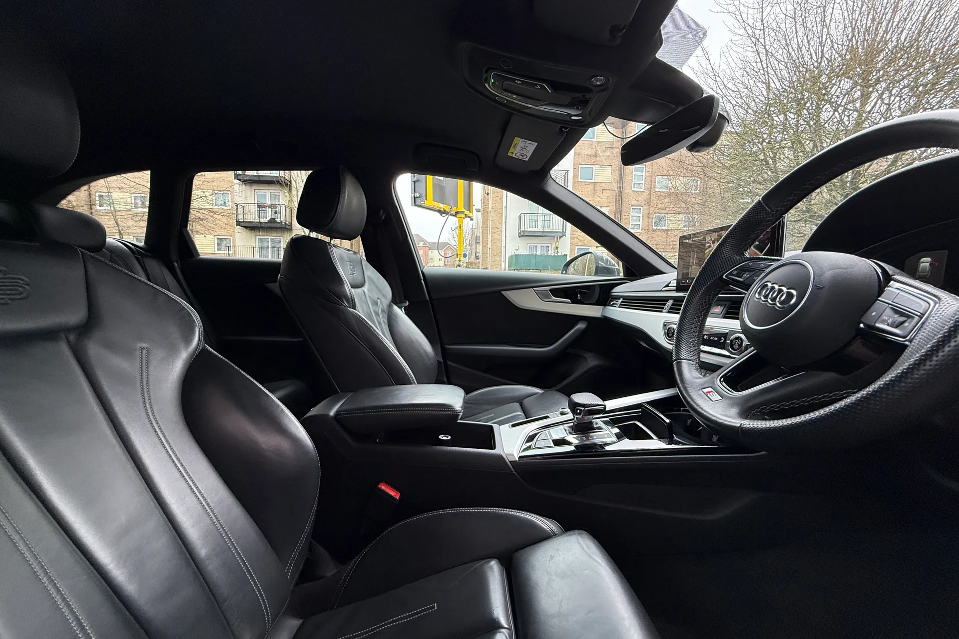 Audi A4 thumbnail image number 6